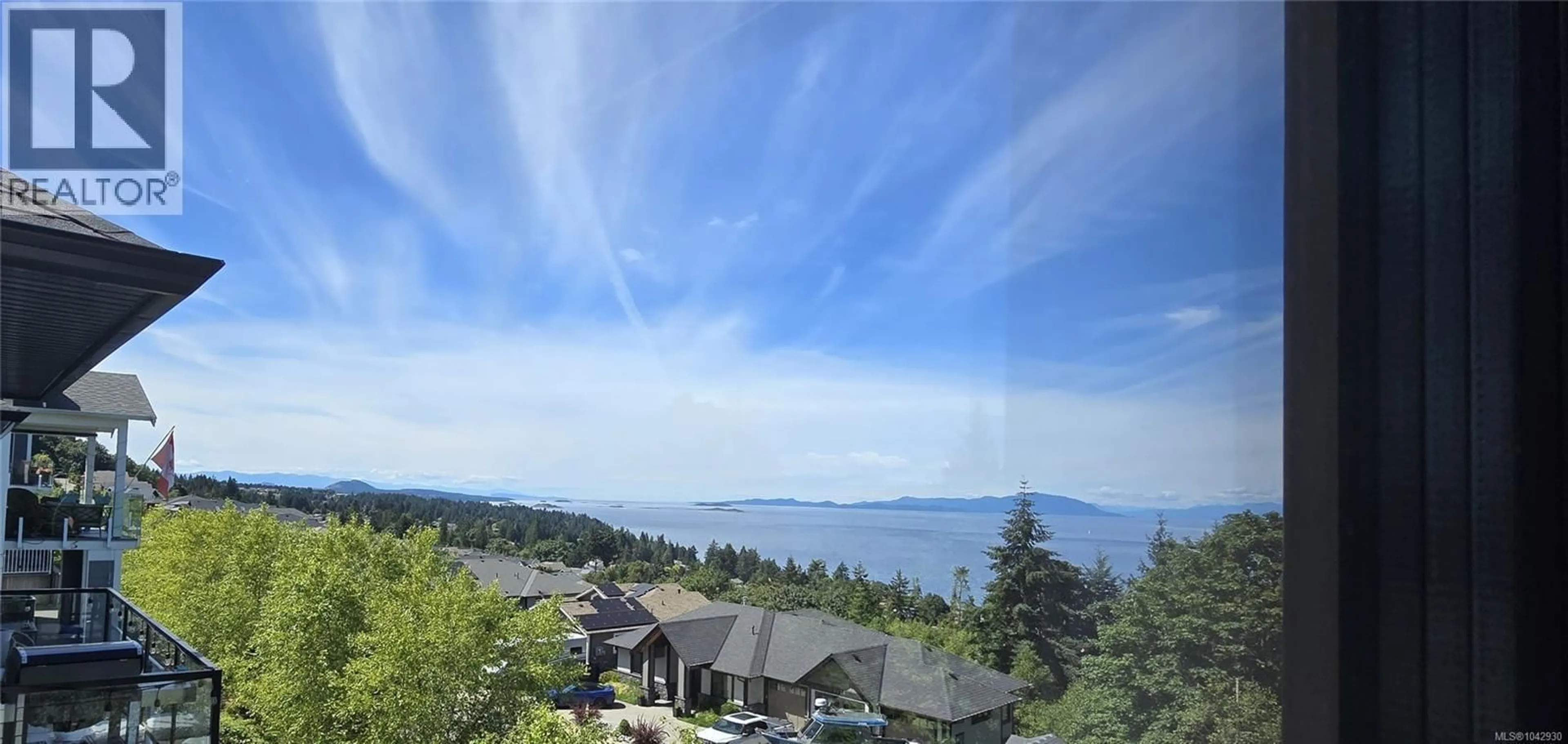 A pic from outside/outdoor area/front of a property/back of a property/a pic from drone, water/lake/river/ocean view for 100 ROYAL PACIFIC WAY, Nanaimo British Columbia V9T5L7