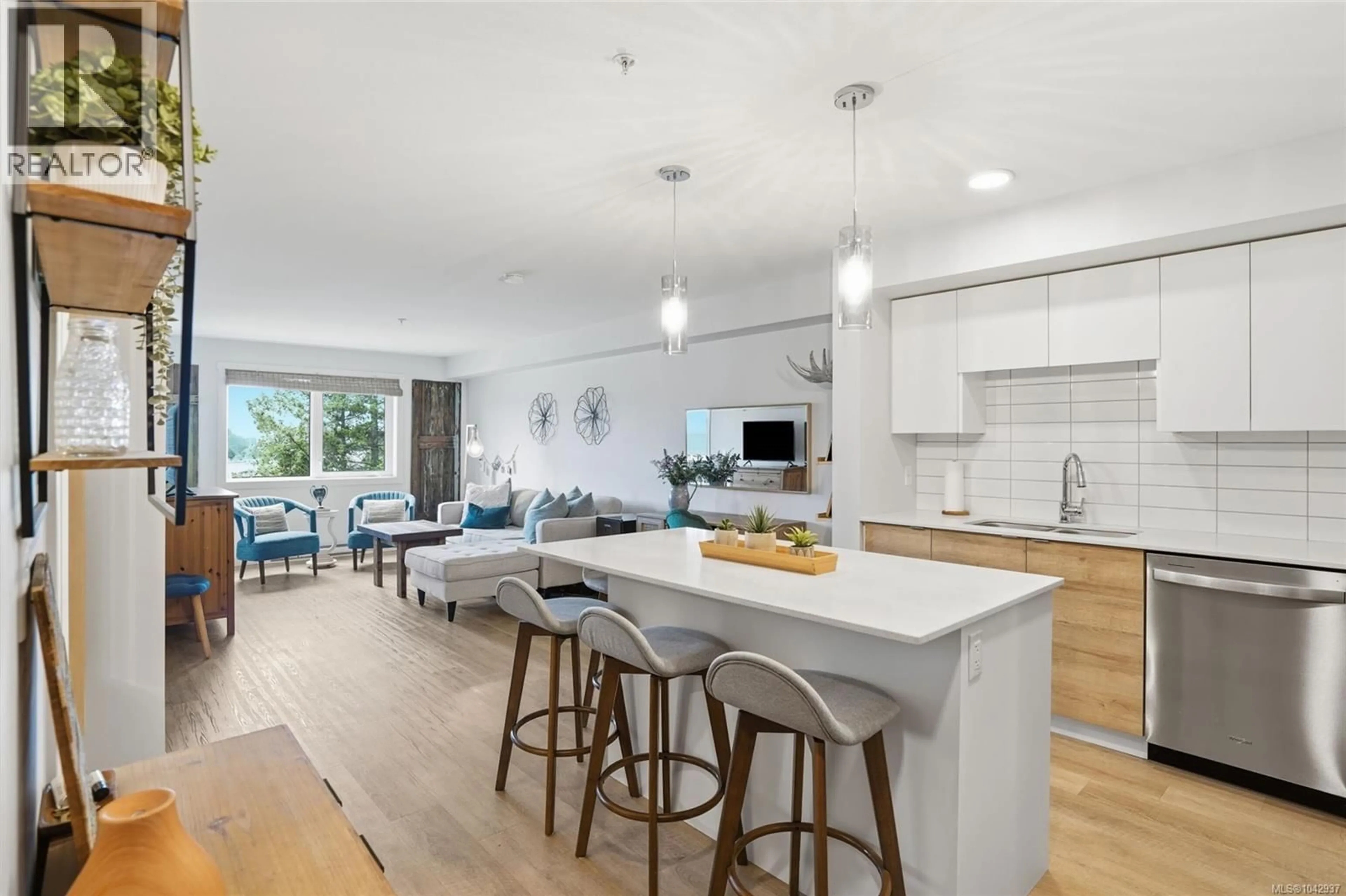 Open concept kitchen, unknown for 113 - 4810 CEDAR RIDGE PLACE, Nanaimo British Columbia V9T0M7