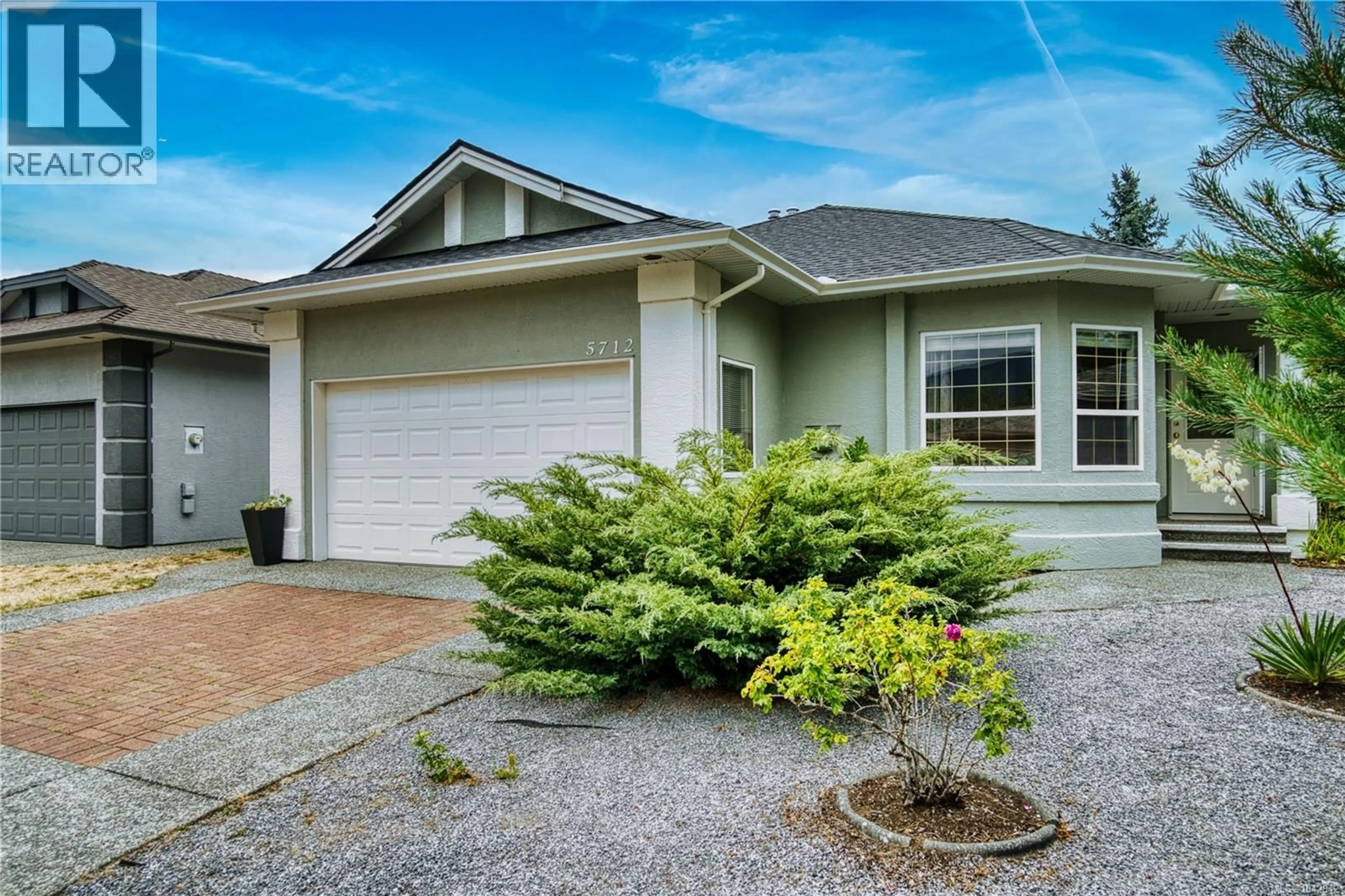 Home with vinyl exterior material, street for 5712 QUARRY CRESCENT, Nanaimo British Columbia V9T6H9