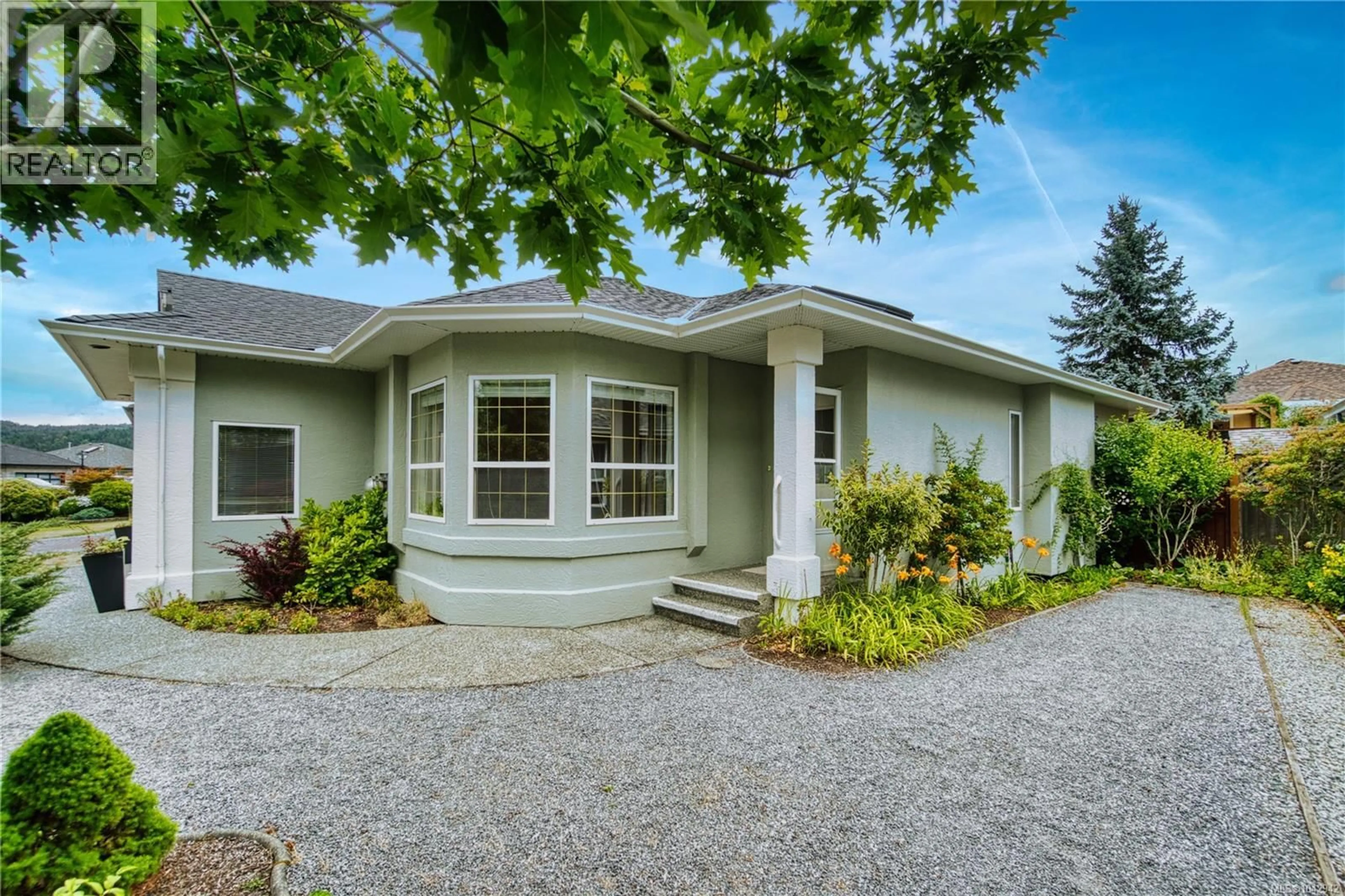 Home with vinyl exterior material, street for 5712 QUARRY CRESCENT, Nanaimo British Columbia V9T6H9