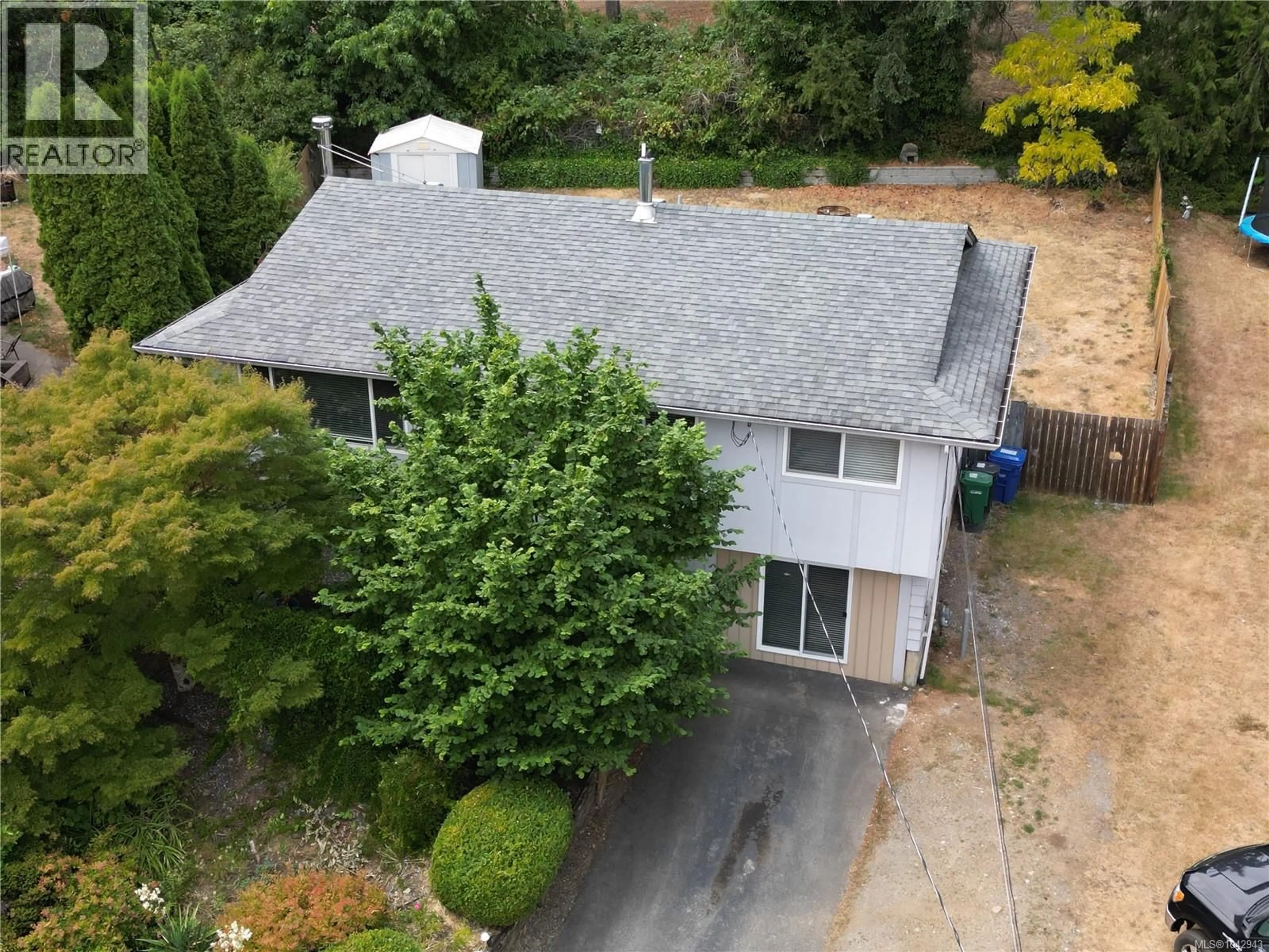 A pic from outside/outdoor area/front of a property/back of a property/a pic from drone, unknown for 785 PARKVIEW DRIVE, Nanaimo British Columbia V9R5T9