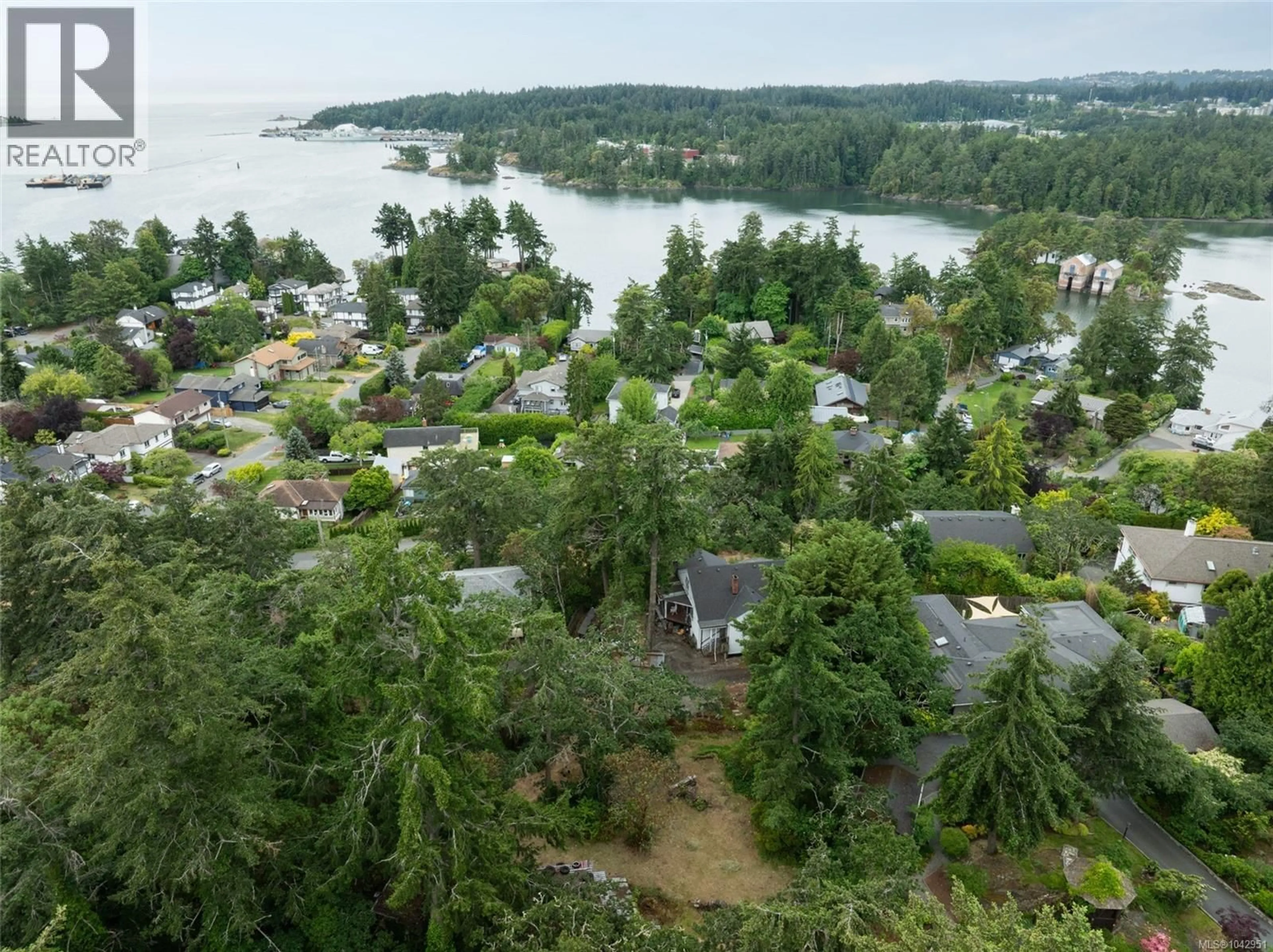 A pic from outside/outdoor area/front of a property/back of a property/a pic from drone, water/lake/river/ocean view for 540 VIEW ROYAL AVENUE, View Royal British Columbia V9B1B7