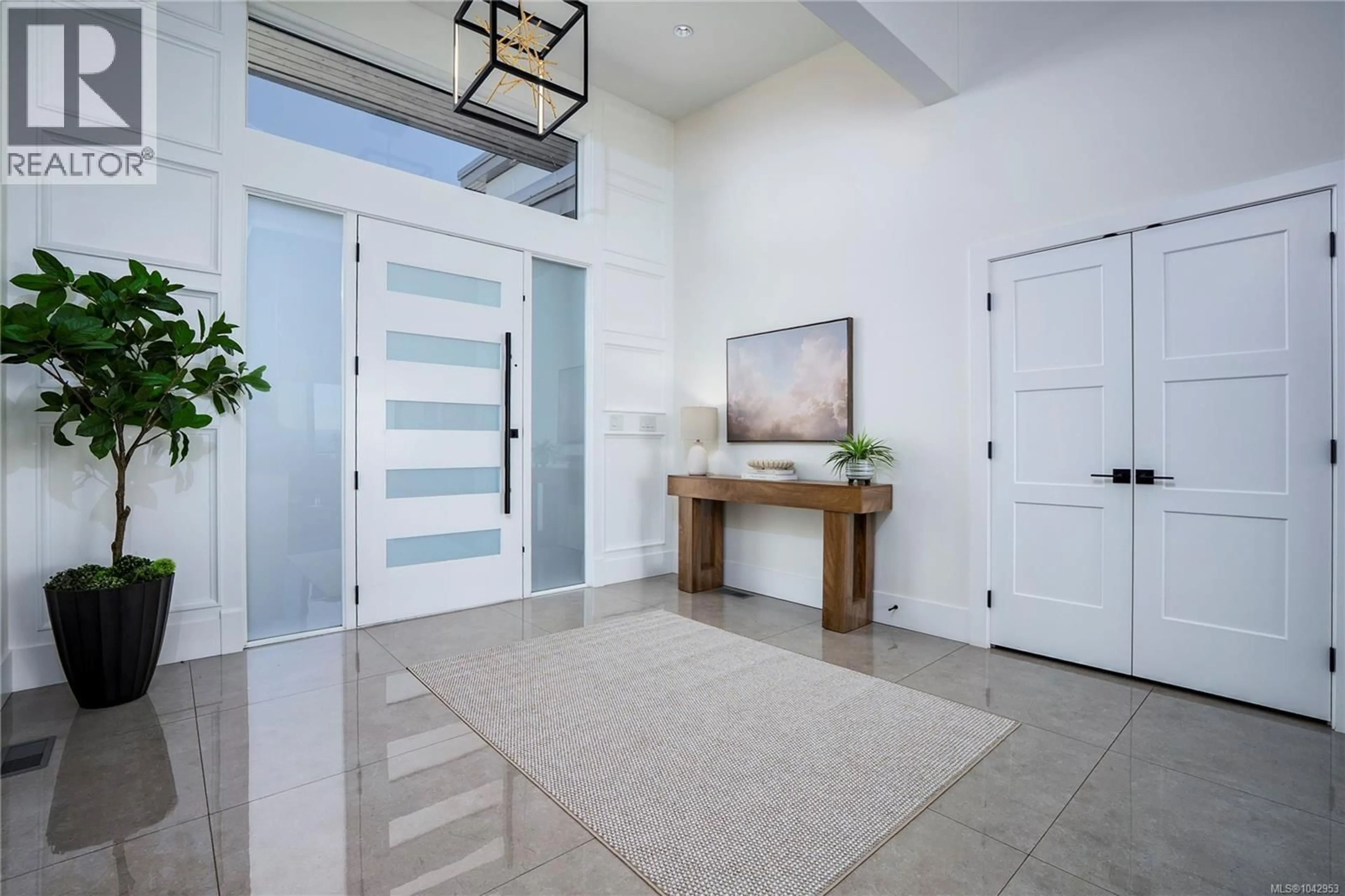 Indoor entryway for 6334 NEVILANE DRIVE, Duncan British Columbia V9L5S6