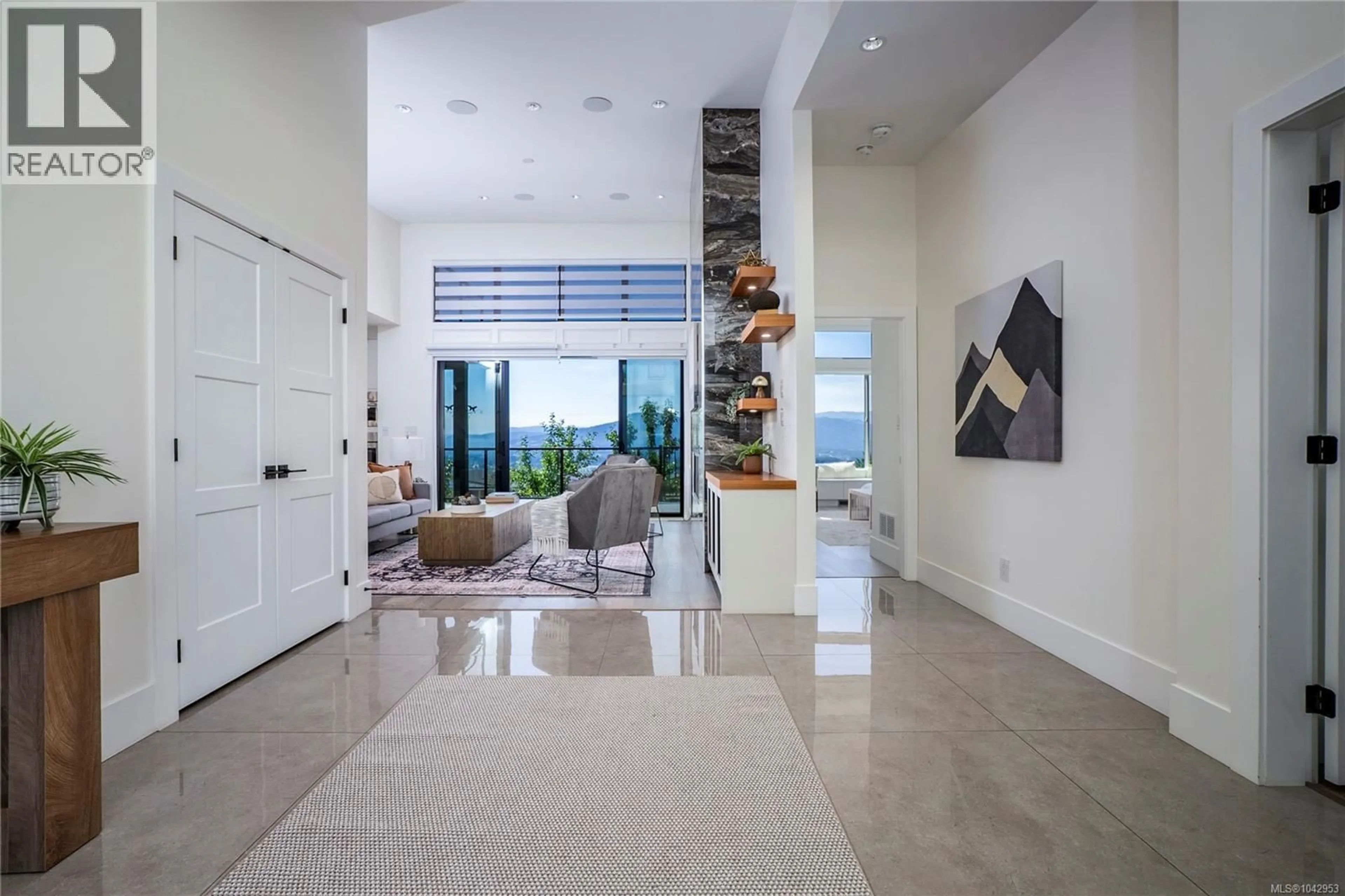 Indoor entryway for 6334 NEVILANE DRIVE, Duncan British Columbia V9L5S6