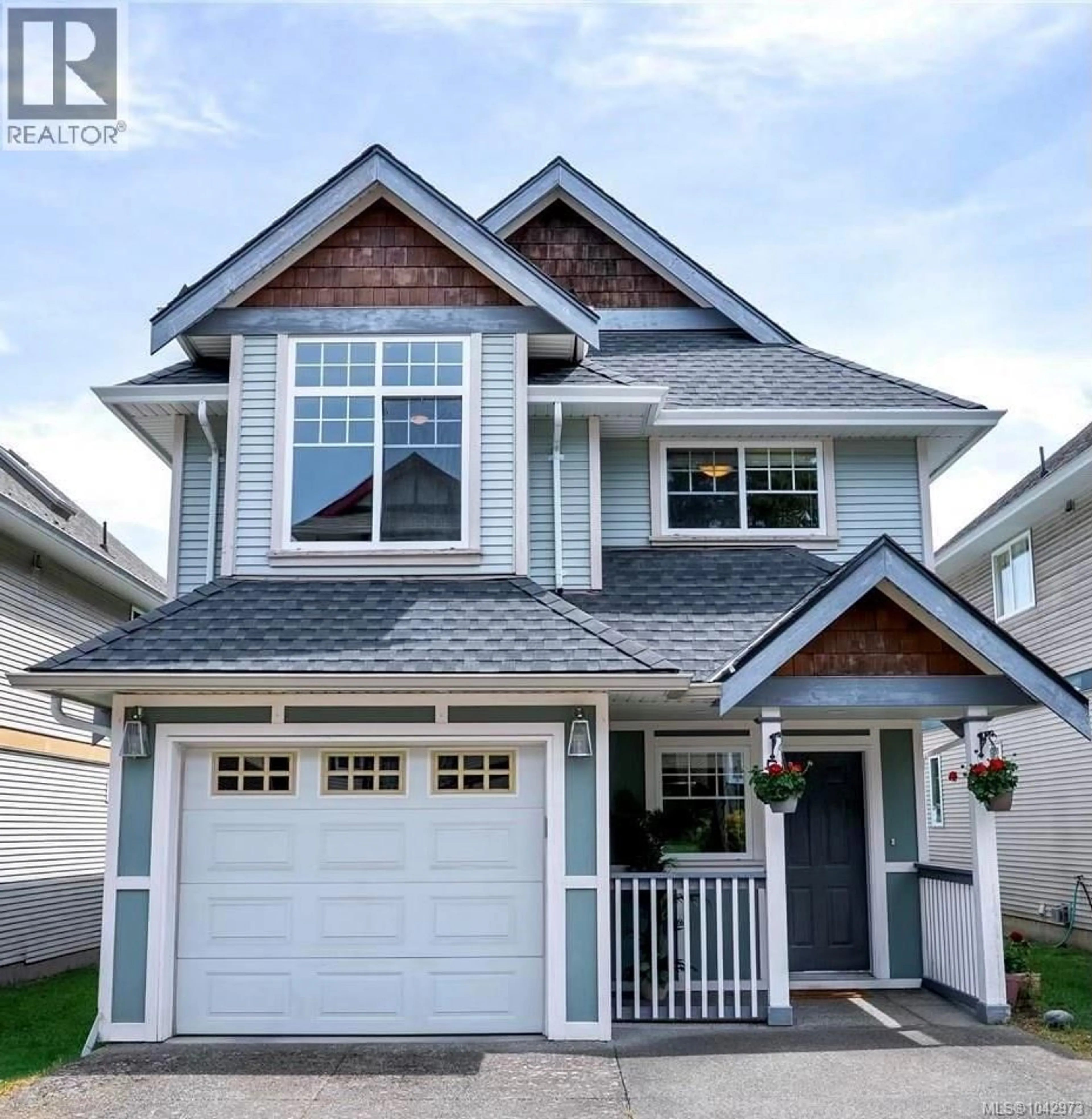 Home with vinyl exterior material, street for 5 - 921 COLVILLE ROAD, Esquimalt British Columbia V9A4P4