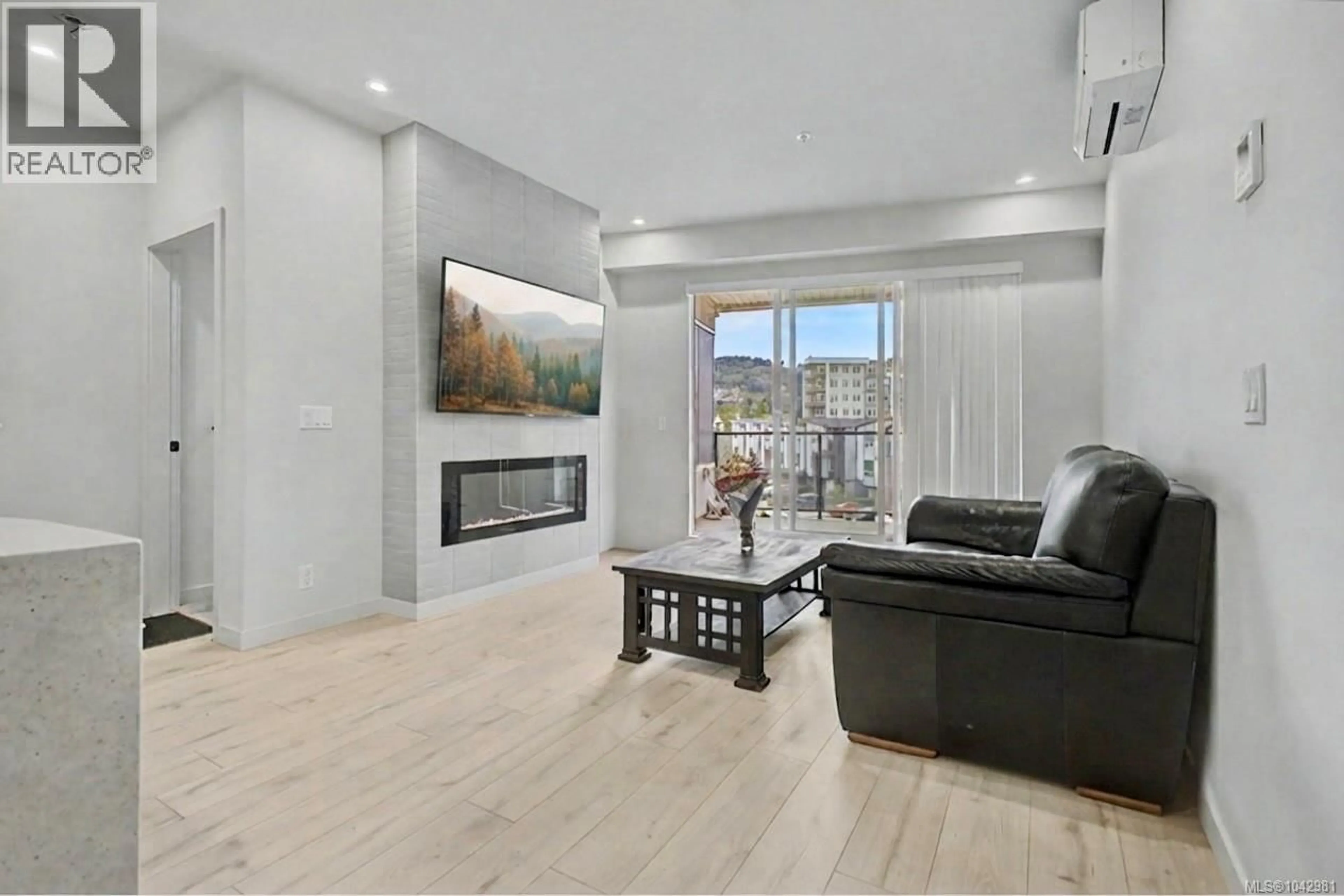 Living room with furniture, unknown for 304 - 947 WHIRLAWAY CRESCENT, Langford British Columbia V9B6Z9