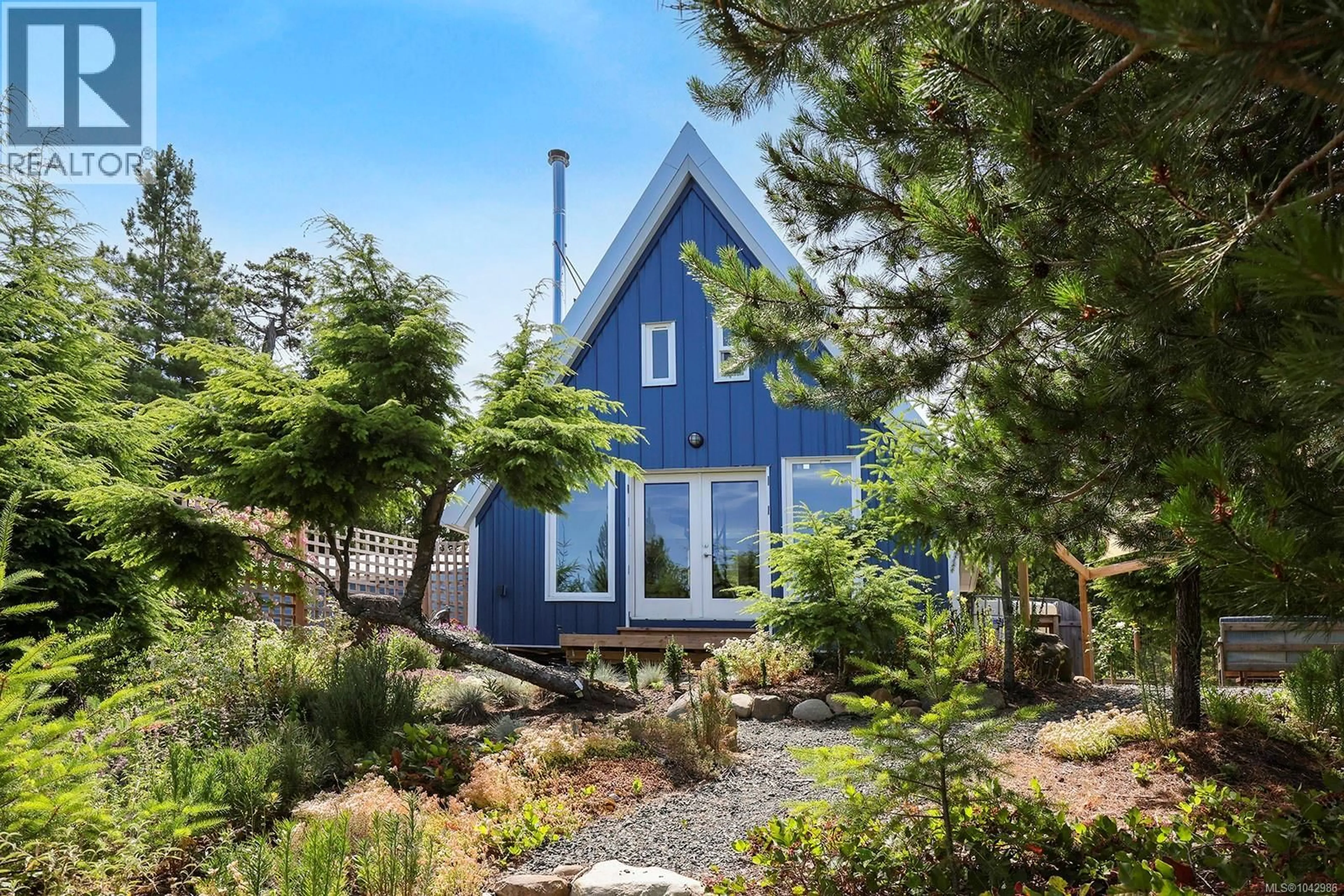 Home with vinyl exterior material, unknown for 4150 PINECREST ROAD, Denman Island British Columbia V0R1T0