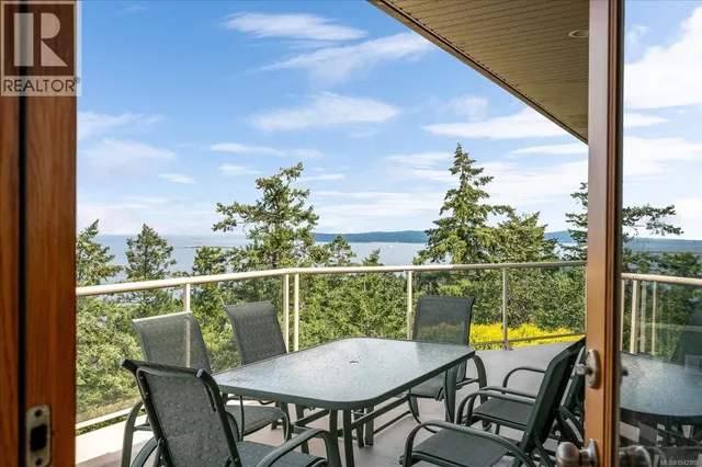 3709 GLEN OAKS DRIVE, Nanaimo 2