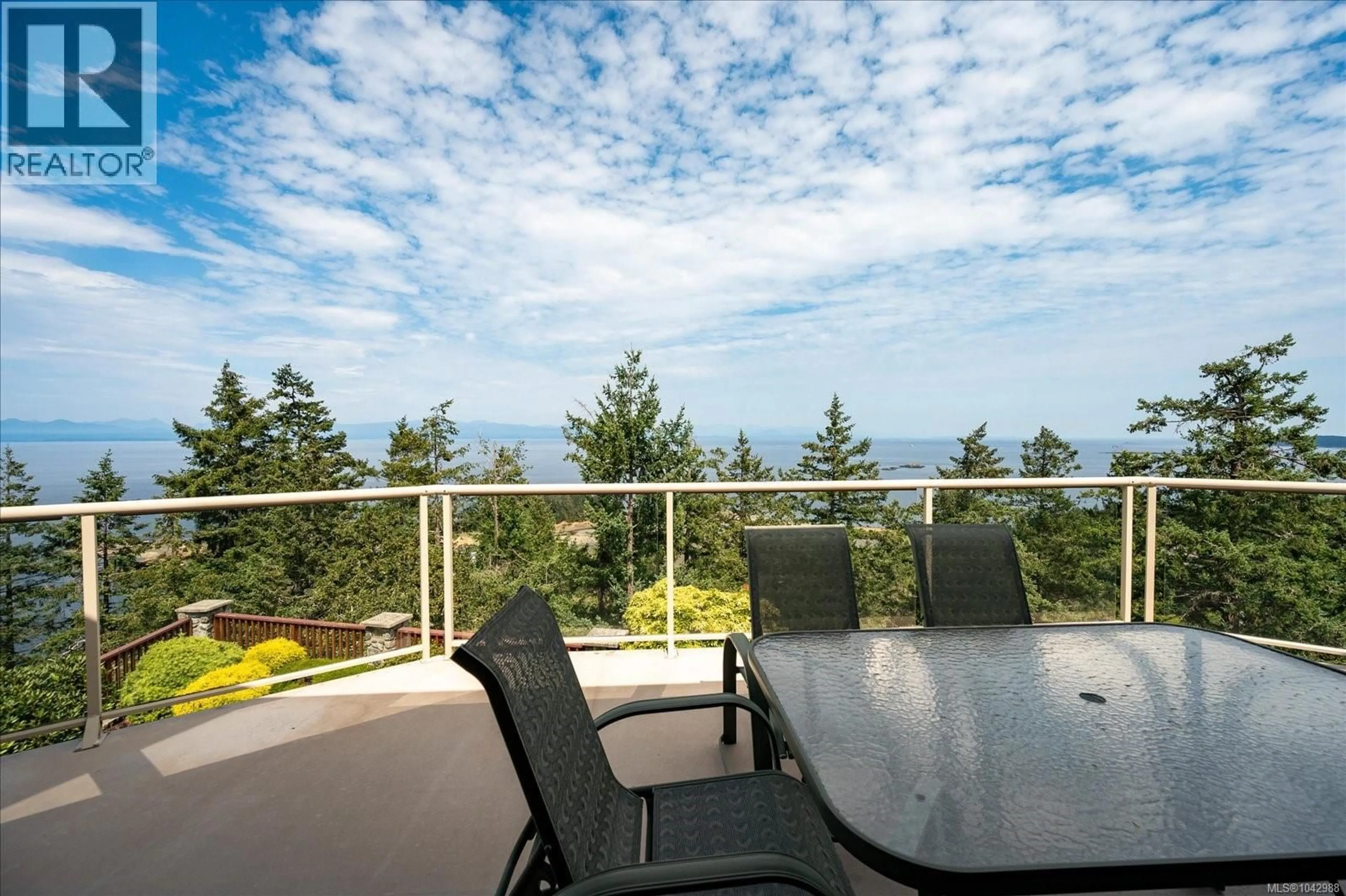 Patio, water/lake/river/ocean view for 3709 GLEN OAKS DRIVE, Nanaimo British Columbia V9T6H3