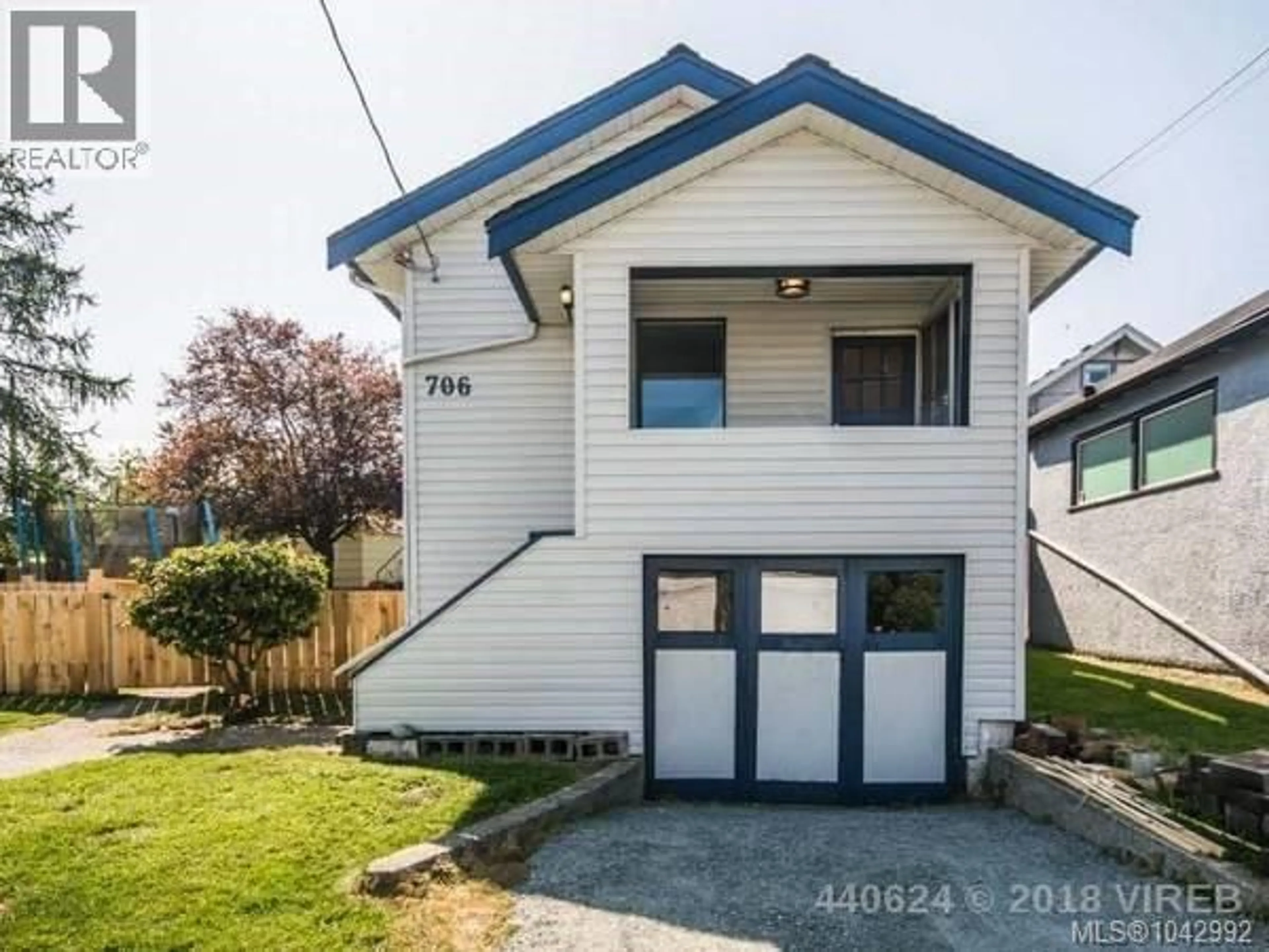 Home with vinyl exterior material, street for 706 HALIBURTON STREET, Nanaimo British Columbia V9R4W7
