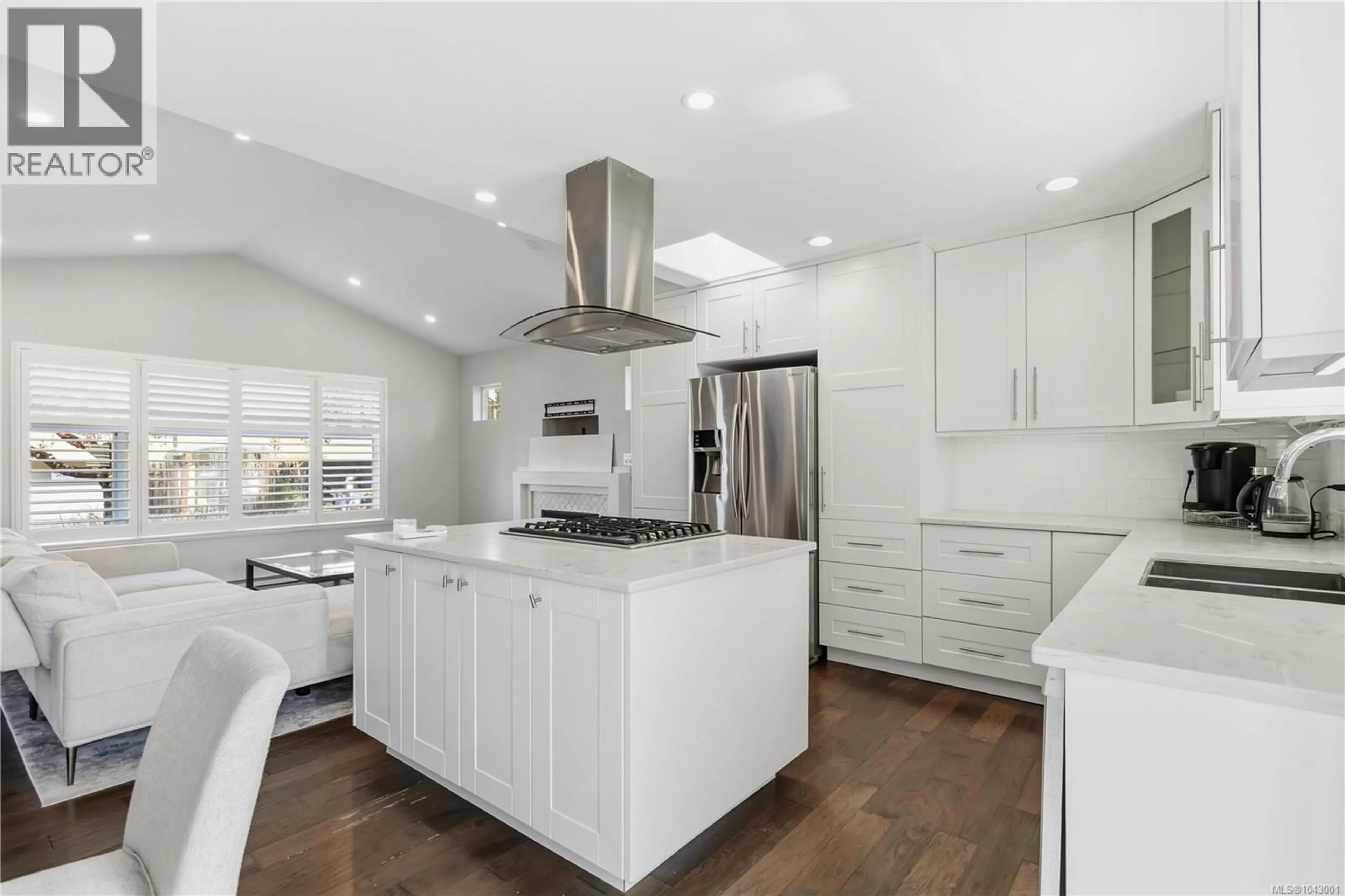 Open concept kitchen, unknown for 2508 SHAKESPEARE STREET, Victoria British Columbia V8R4G5