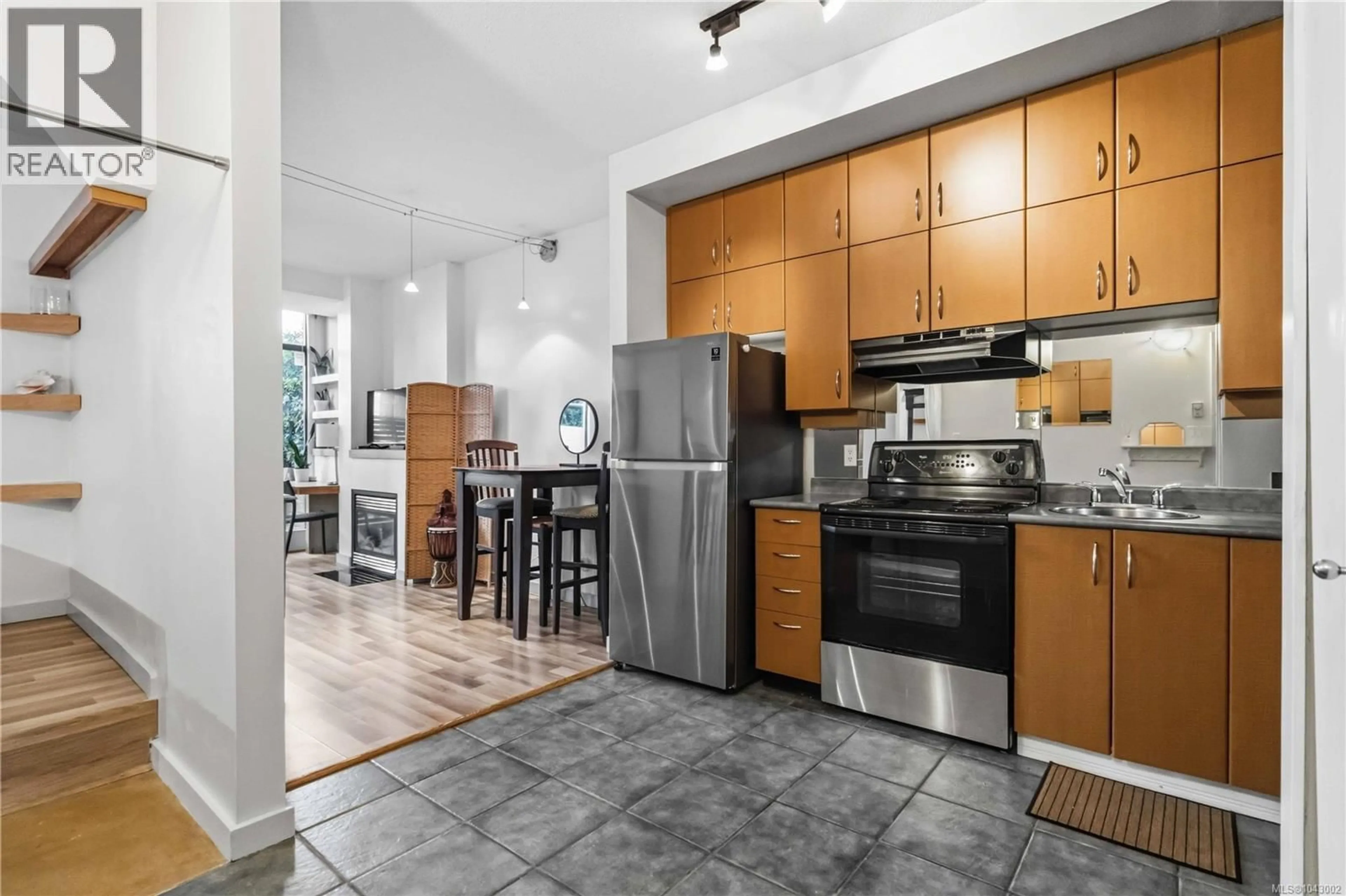 Open concept kitchen, ceramic/tile floor for 117 - 409 SWIFT STREET, Victoria British Columbia V8W1S2
