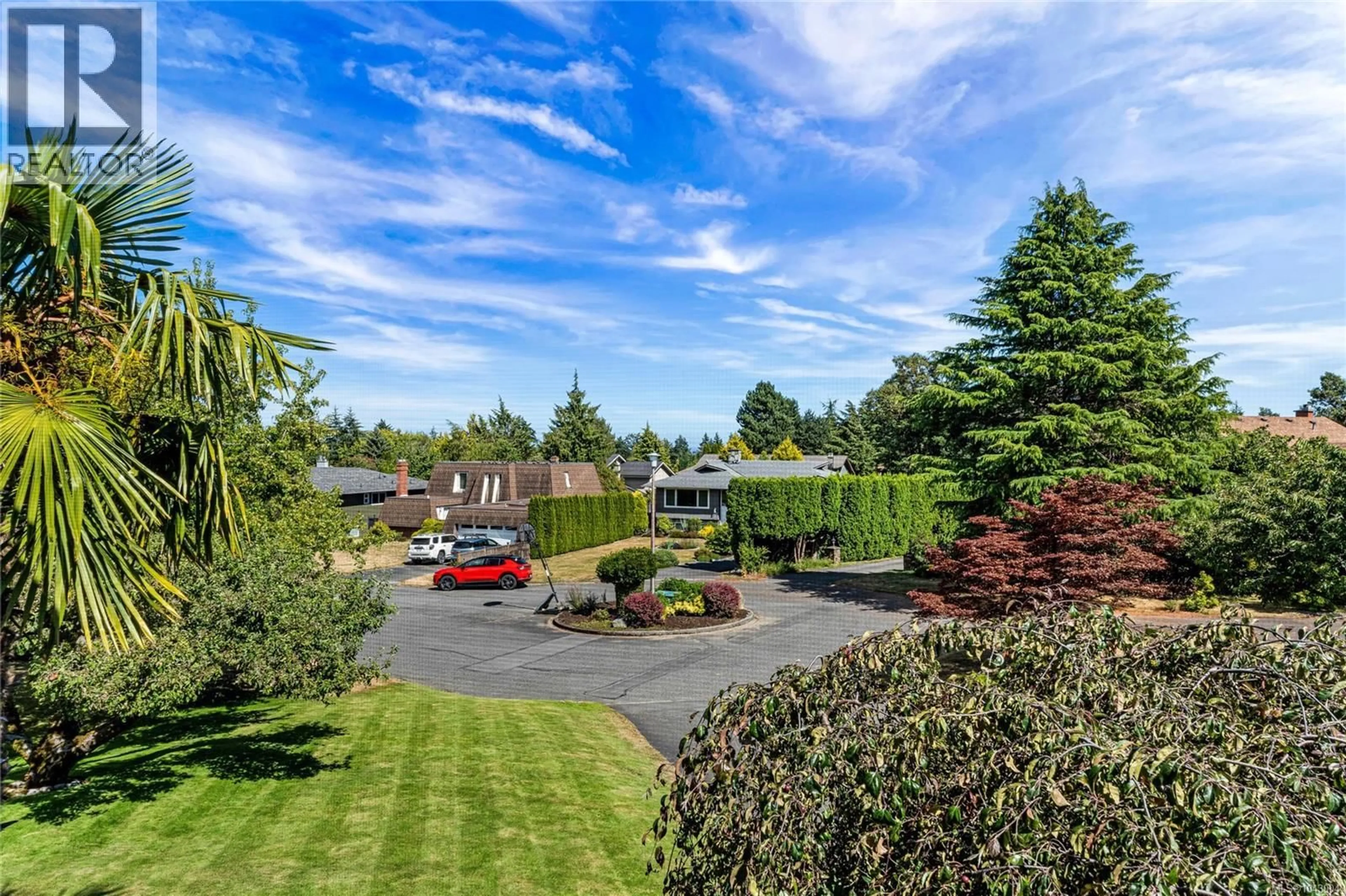 A pic from outside/outdoor area/front of a property/back of a property/a pic from drone, unknown for 4052 EBONY PLACE, Saanich British Columbia V8N3Y9