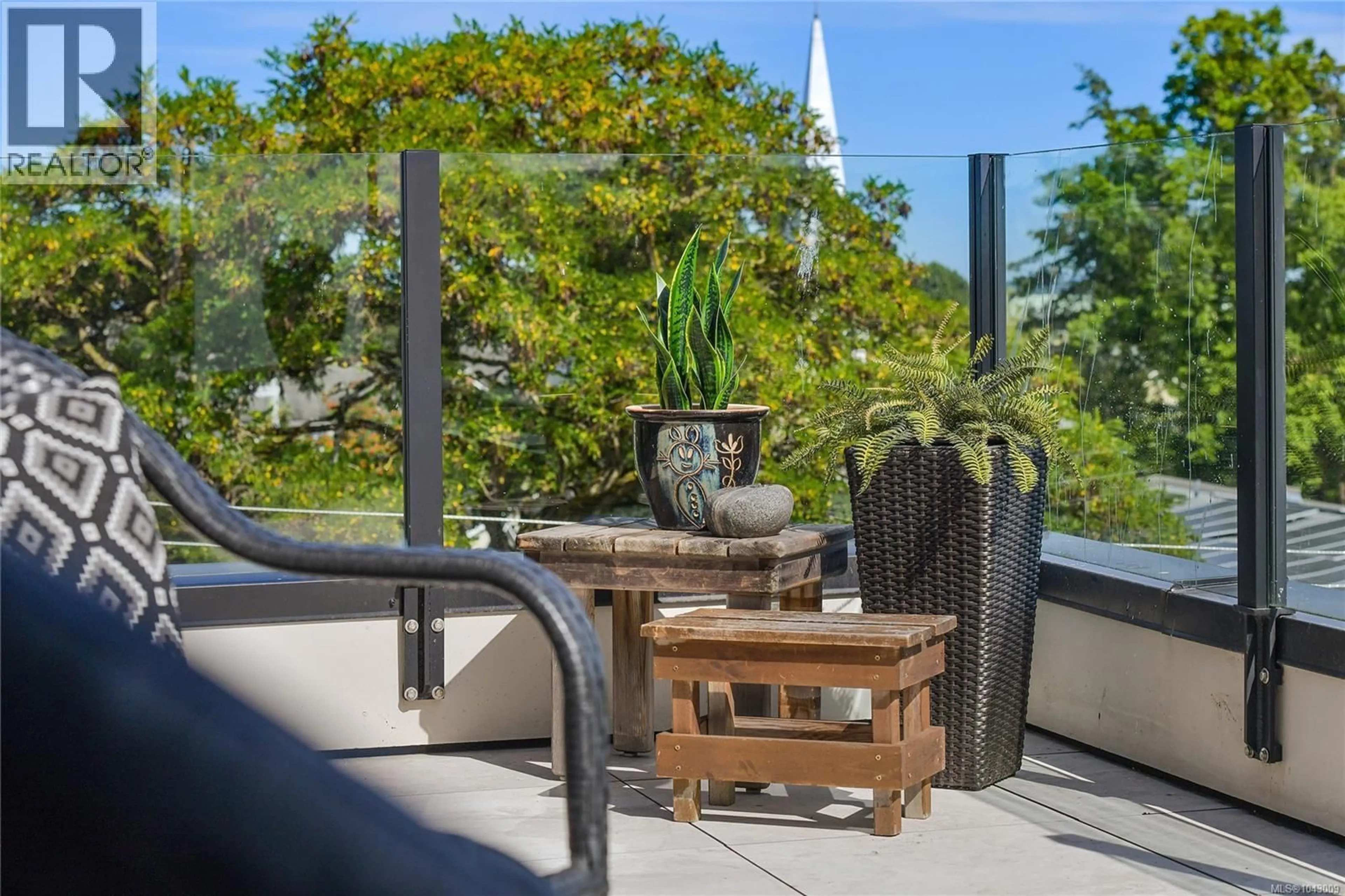 Patio, unknown for 401 - 9710 FOURTH STREET, Sidney British Columbia V8L2Y8