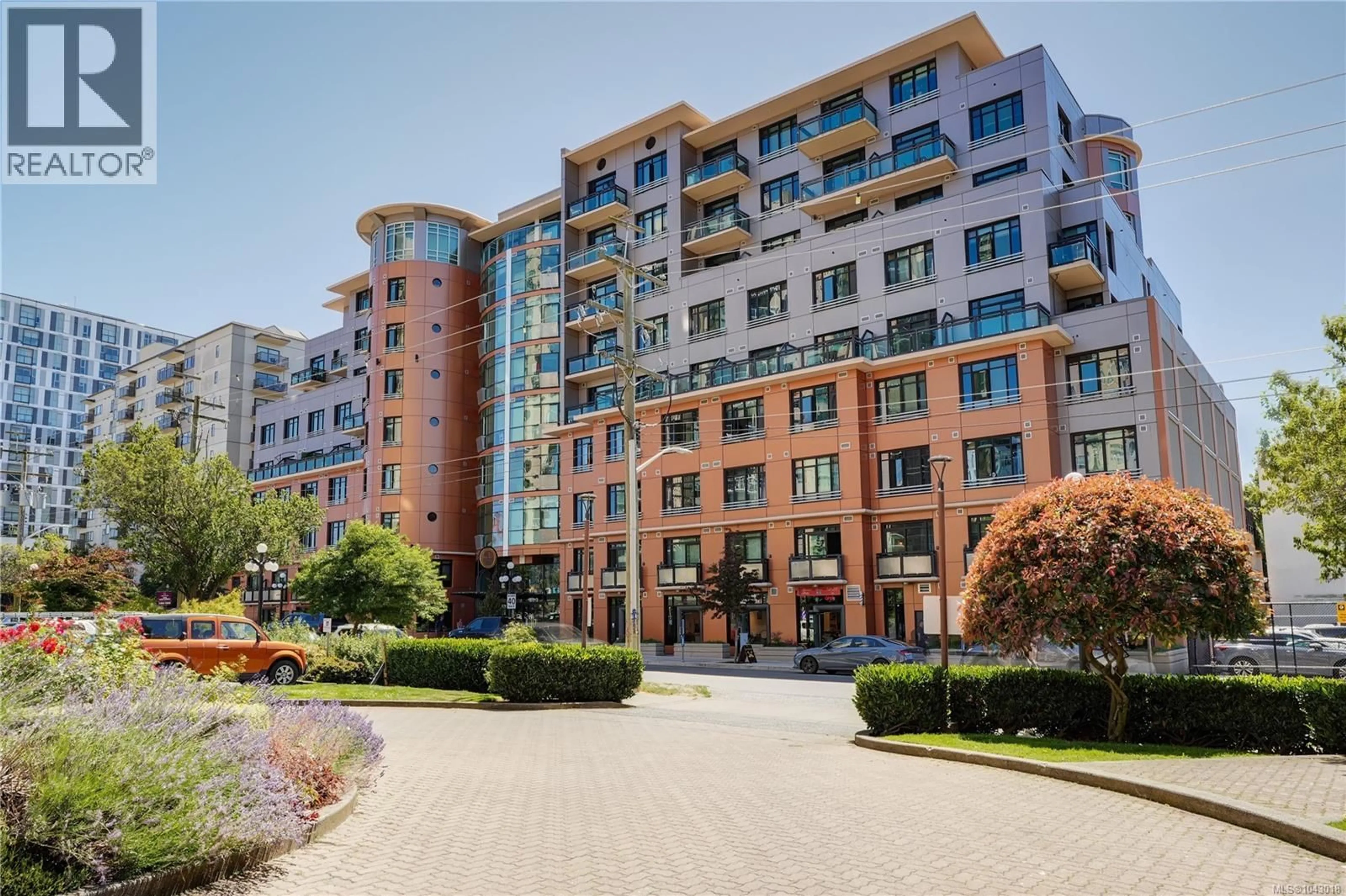 Patio, building for 721 - 1029 VIEW STREET, Victoria British Columbia V8V0C9