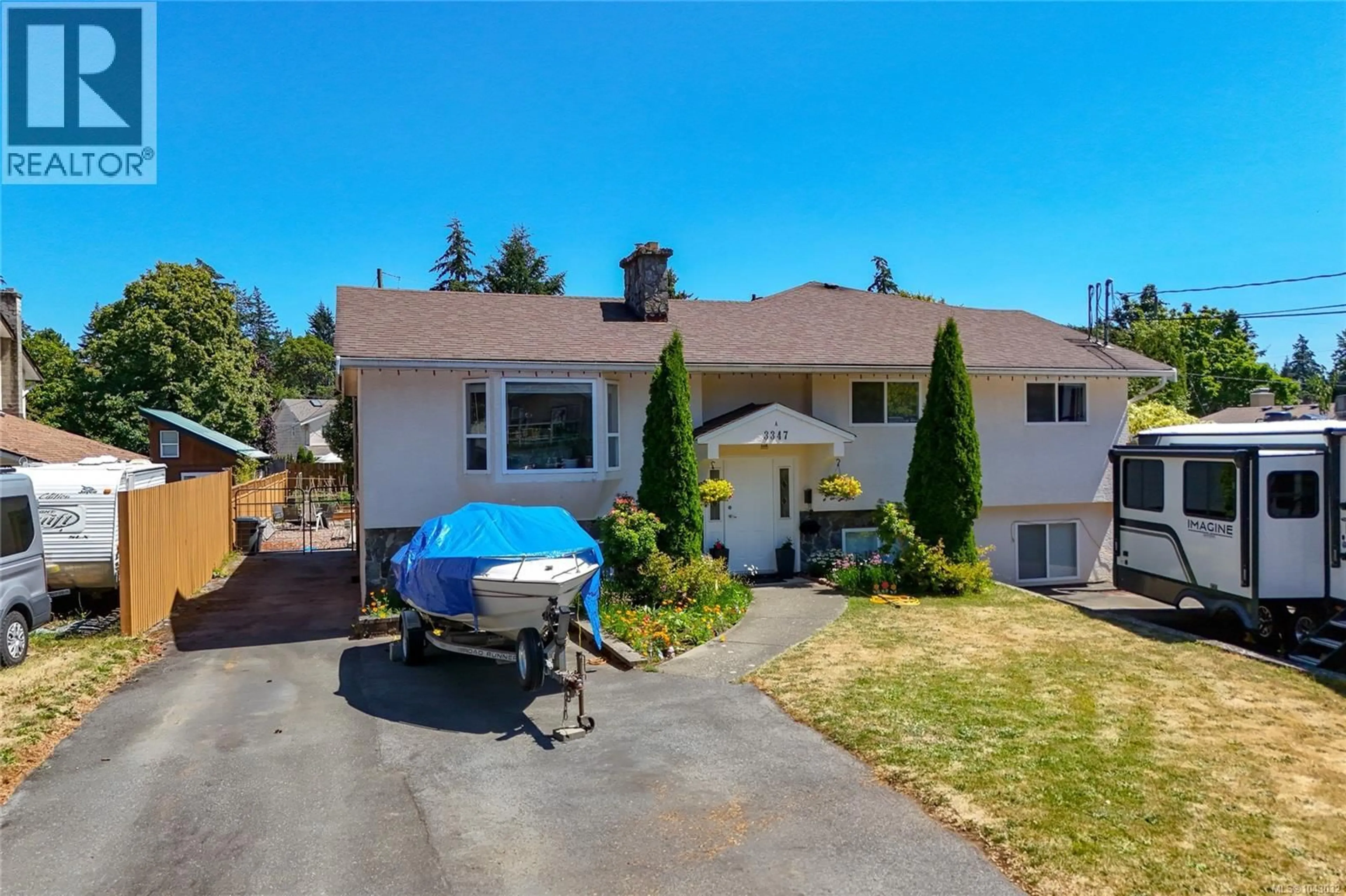 A pic from outside/outdoor area/front of a property/back of a property/a pic from drone, street for A-3347 WILLOWDALE ROAD, Colwood British Columbia V9A2T1