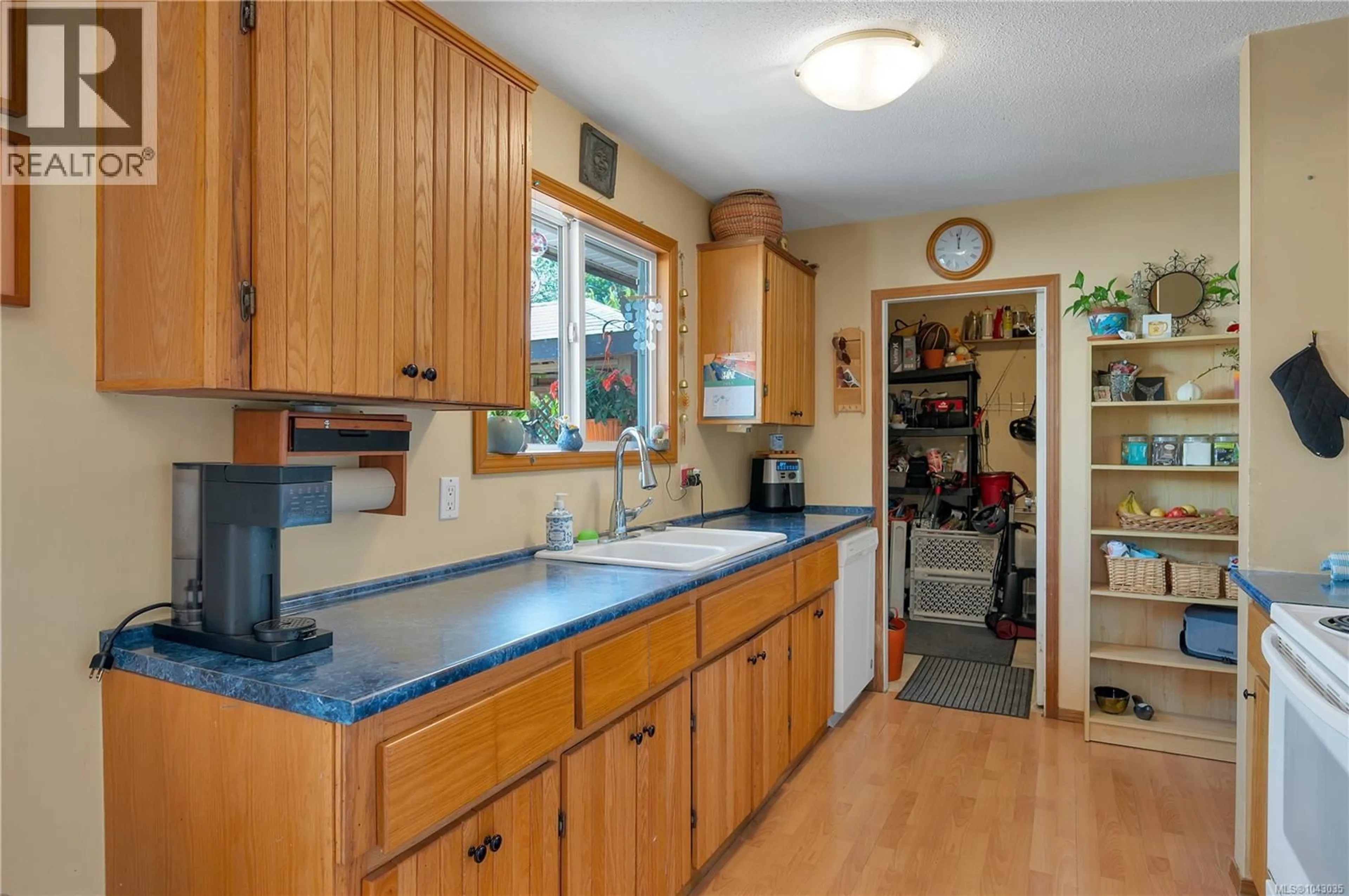 Unknown for 885 SHELLBOURNE BOULEVARD, Campbell River British Columbia V9W4Z7