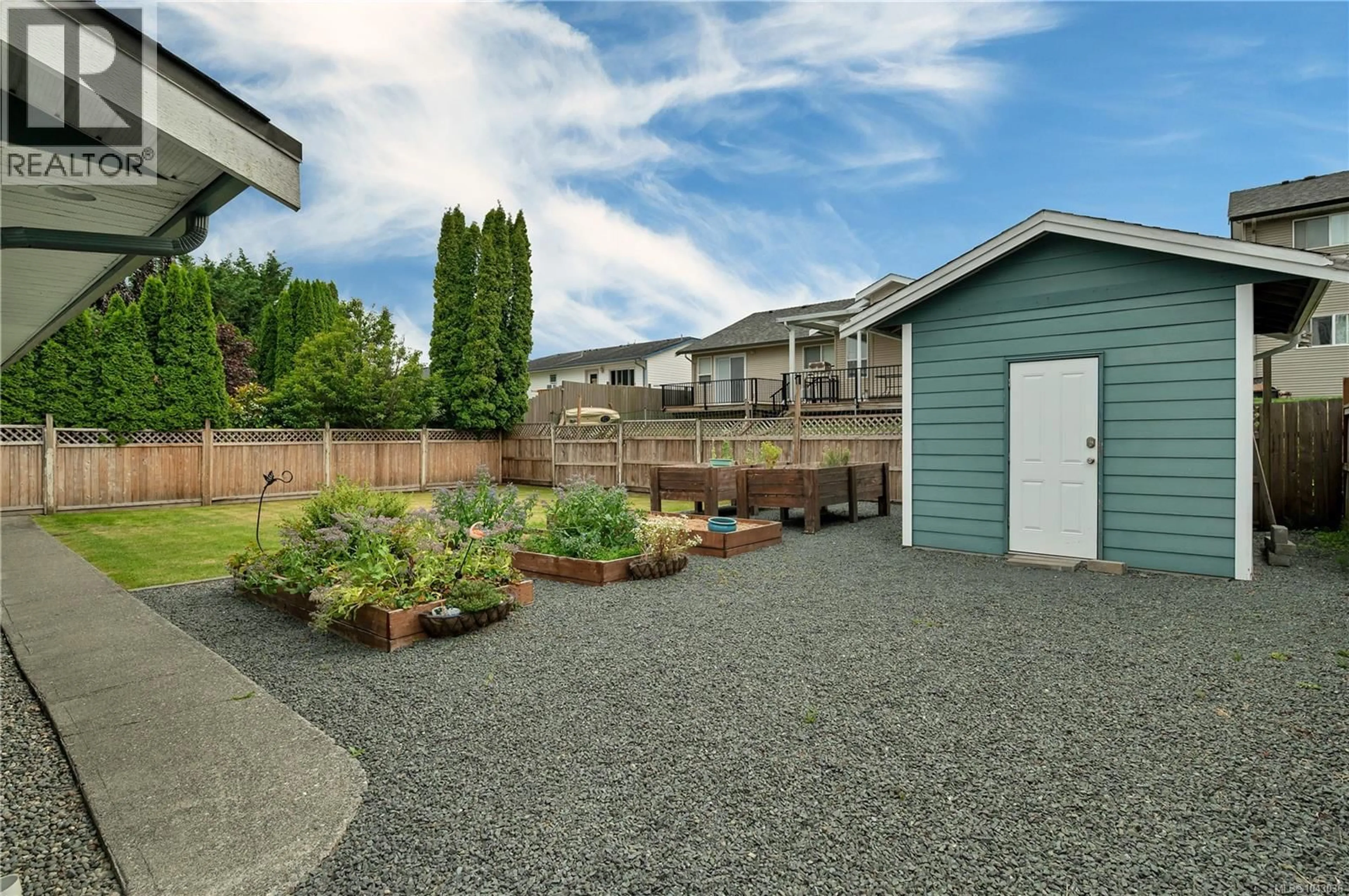 Patio, street for 428 RAZA PLACE, Campbell River British Columbia V9W6T3