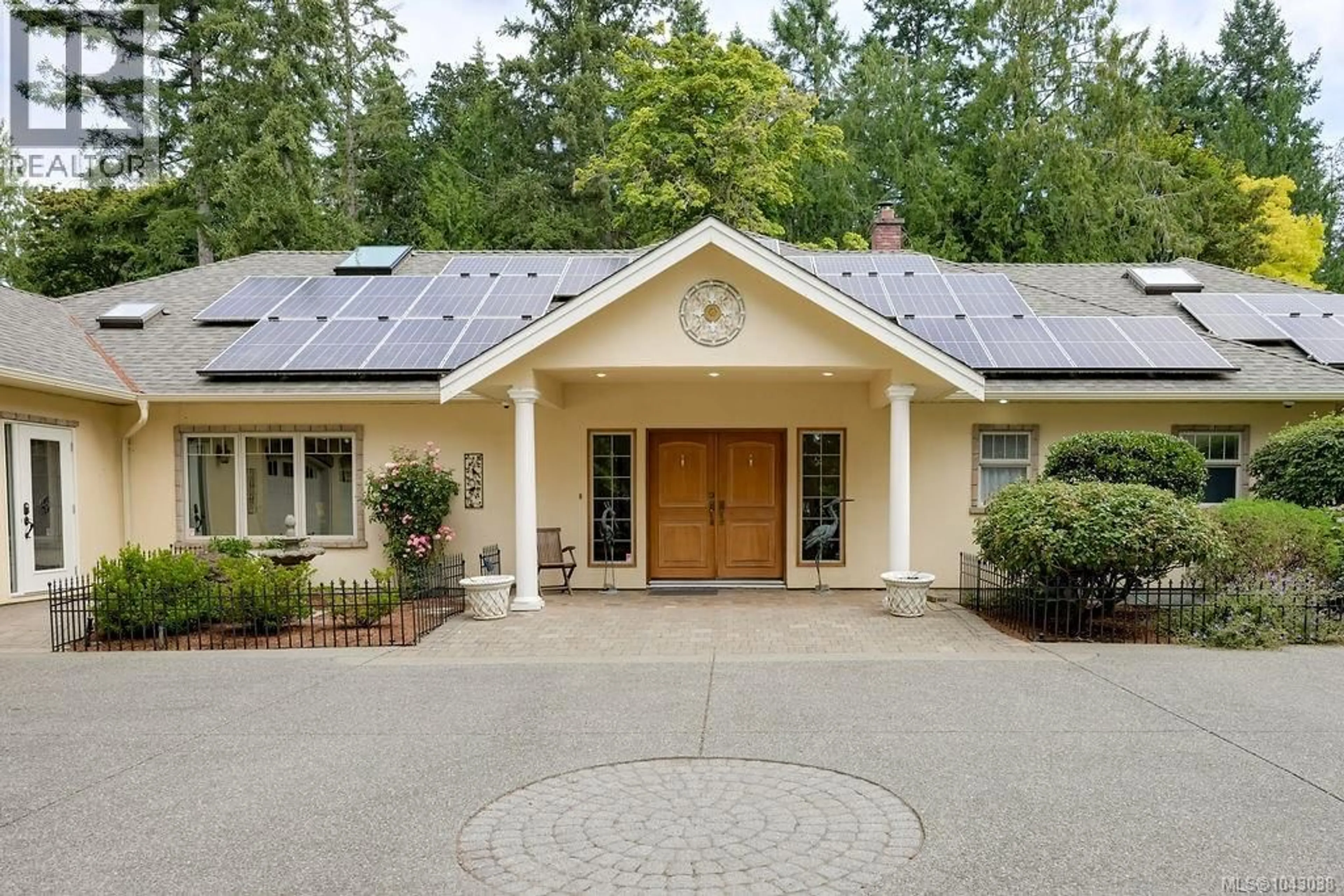 Home with brick exterior material, street for 716 CROMARTY AVENUE, North Saanich British Columbia V8L5G6