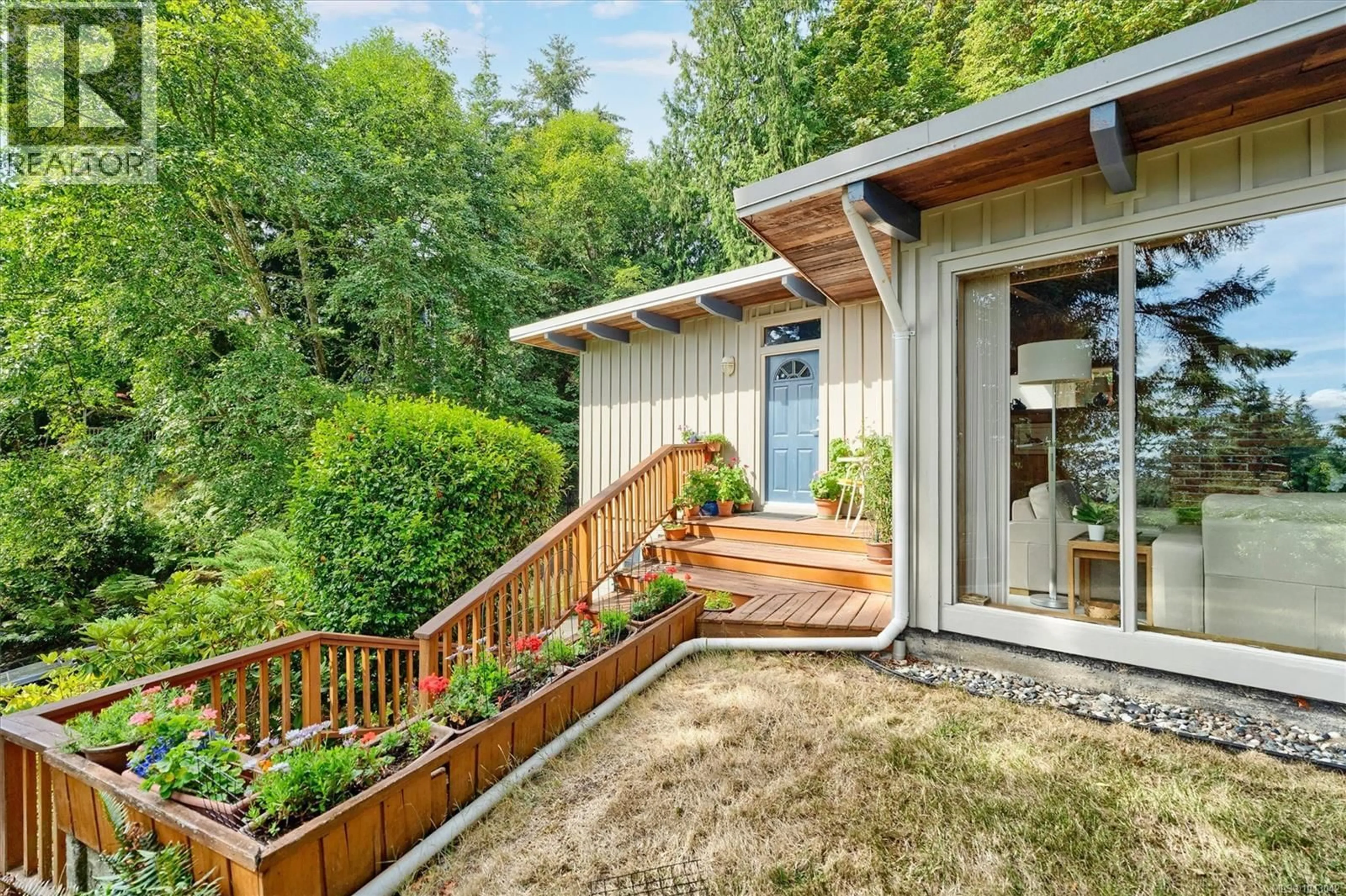 Unknown for 4902 LOCHSIDE DRIVE, Saanich British Columbia V8Y2E6