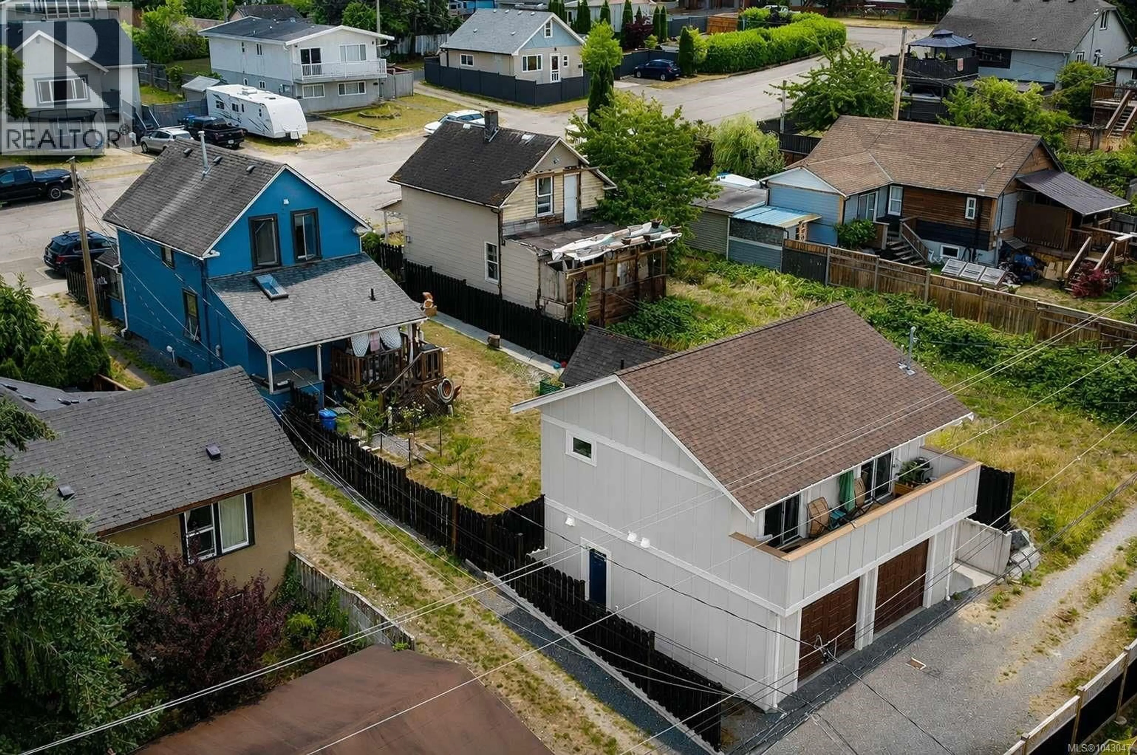 A pic from outside/outdoor area/front of a property/back of a property/a pic from drone, street for 3376 6TH AVENUE, Port Alberni British Columbia V9Y4L4