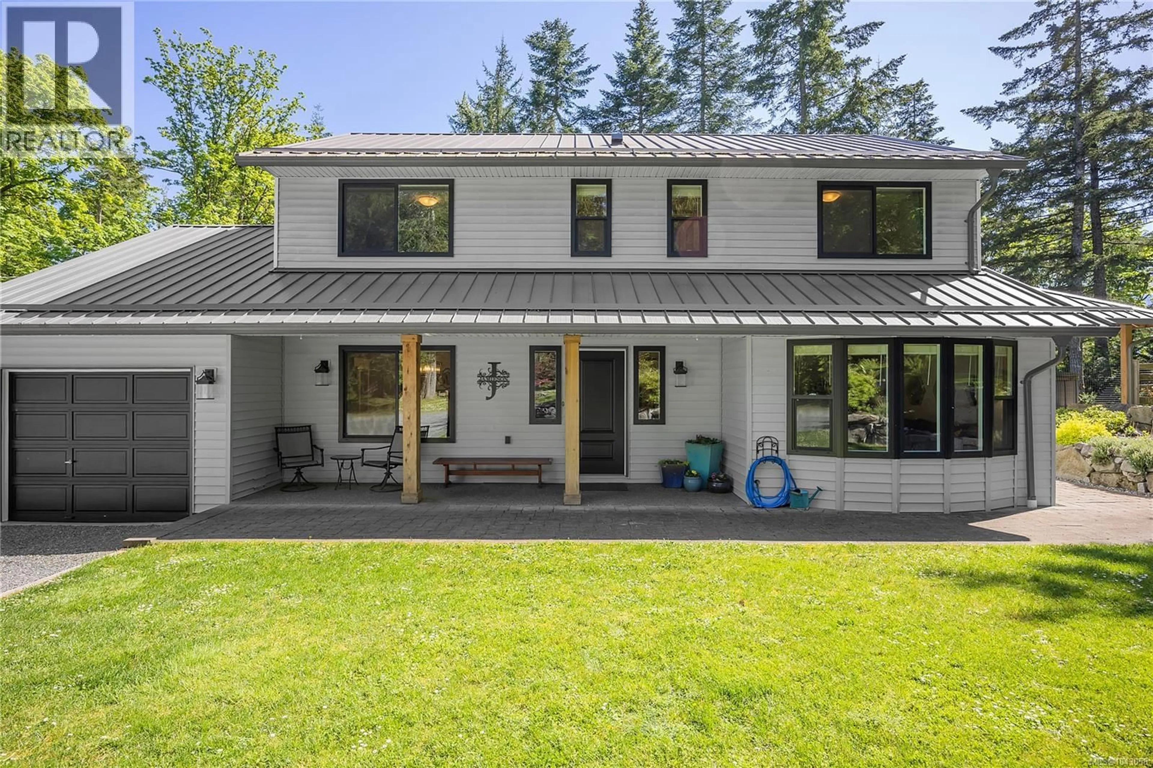 Home with vinyl exterior material, unknown for 4299 ENTRANCE AVENUE, Ladysmith British Columbia V9G1M8