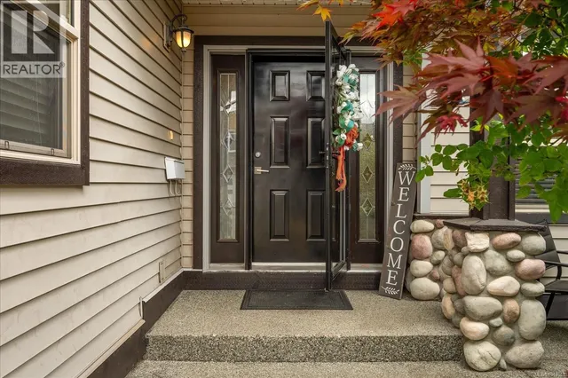 6212 GARSIDE ROAD, Nanaimo 2