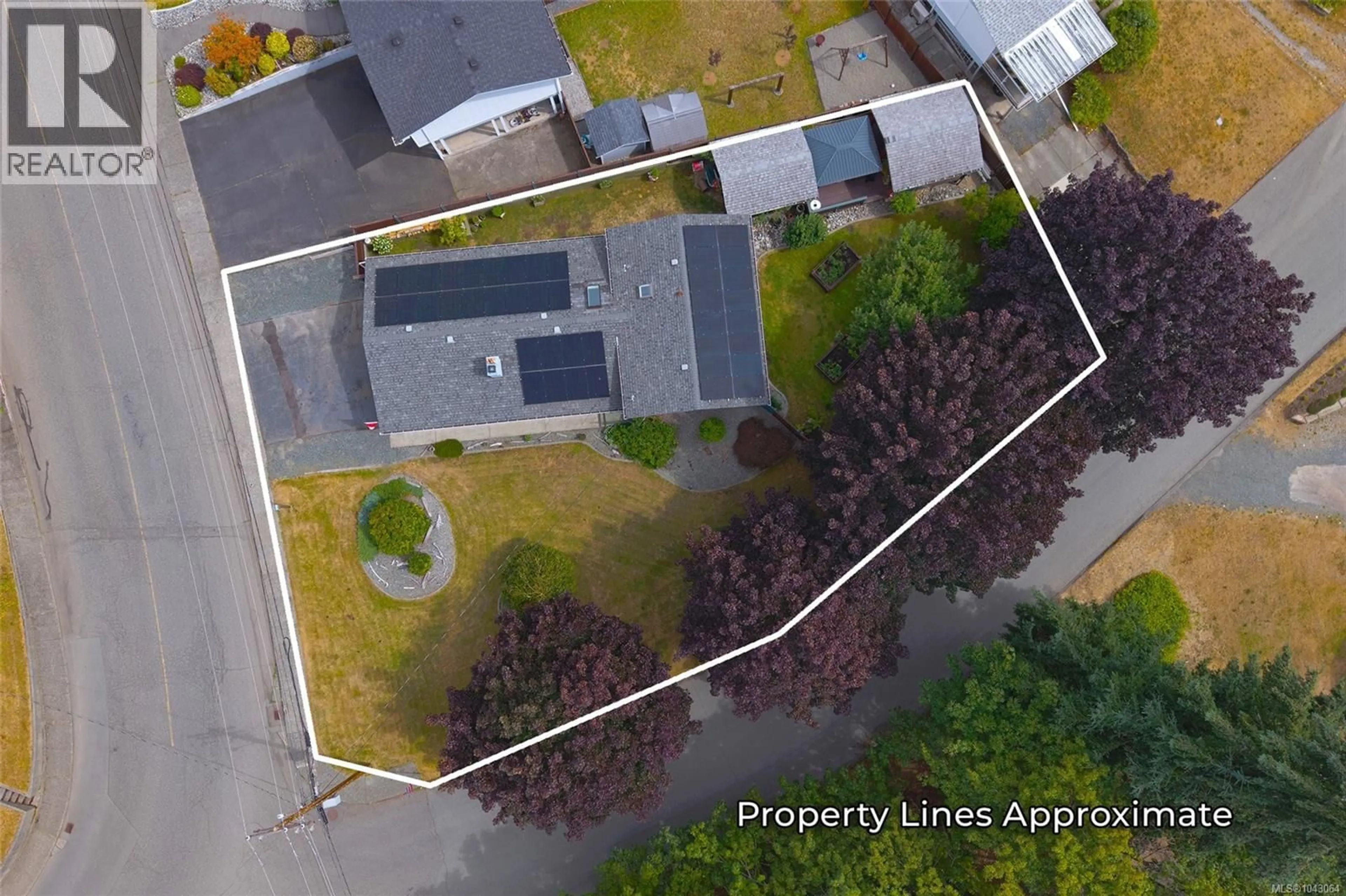 A pic from outside/outdoor area/front of a property/back of a property/a pic from drone, street for 2296 CAMERON DRIVE, Port Alberni British Columbia V9Y1A9