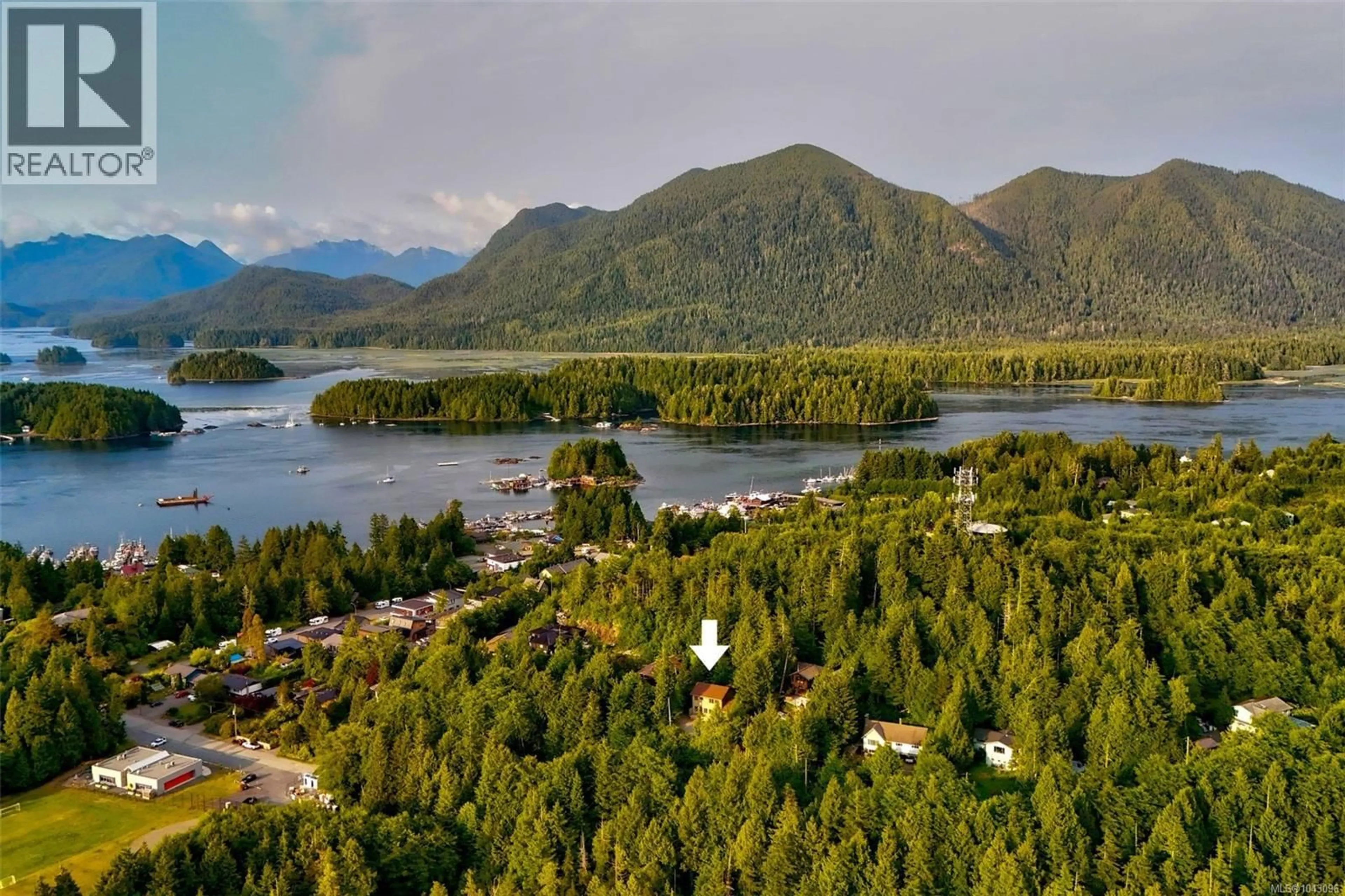 A pic from outside/outdoor area/front of a property/back of a property/a pic from drone, water/lake/river/ocean view for 300 FOURTH STREET, Tofino British Columbia V0R2Z0