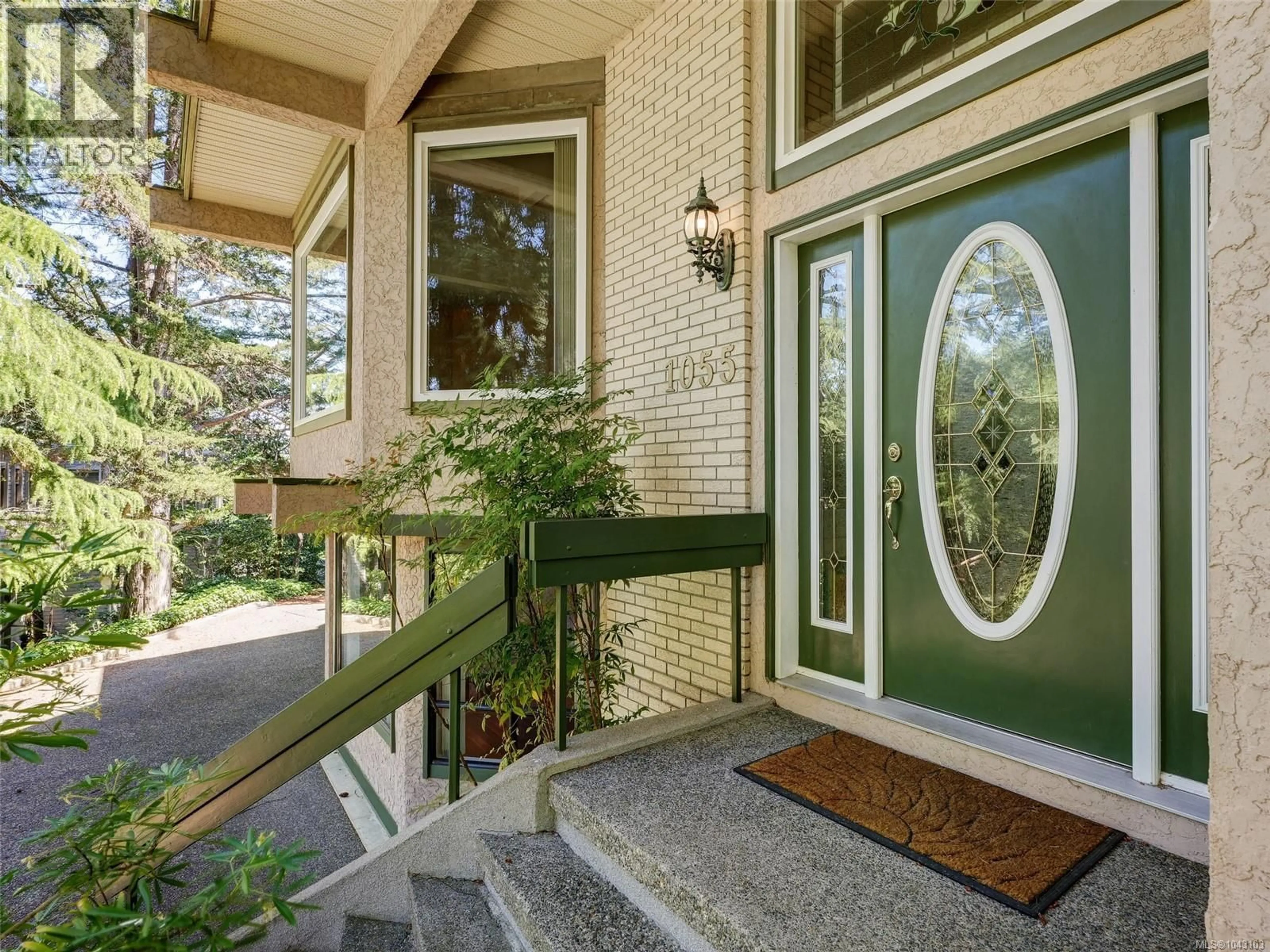Unknown for 1055 THISTLEWOOD DRIVE, Saanich British Columbia V8X4V7