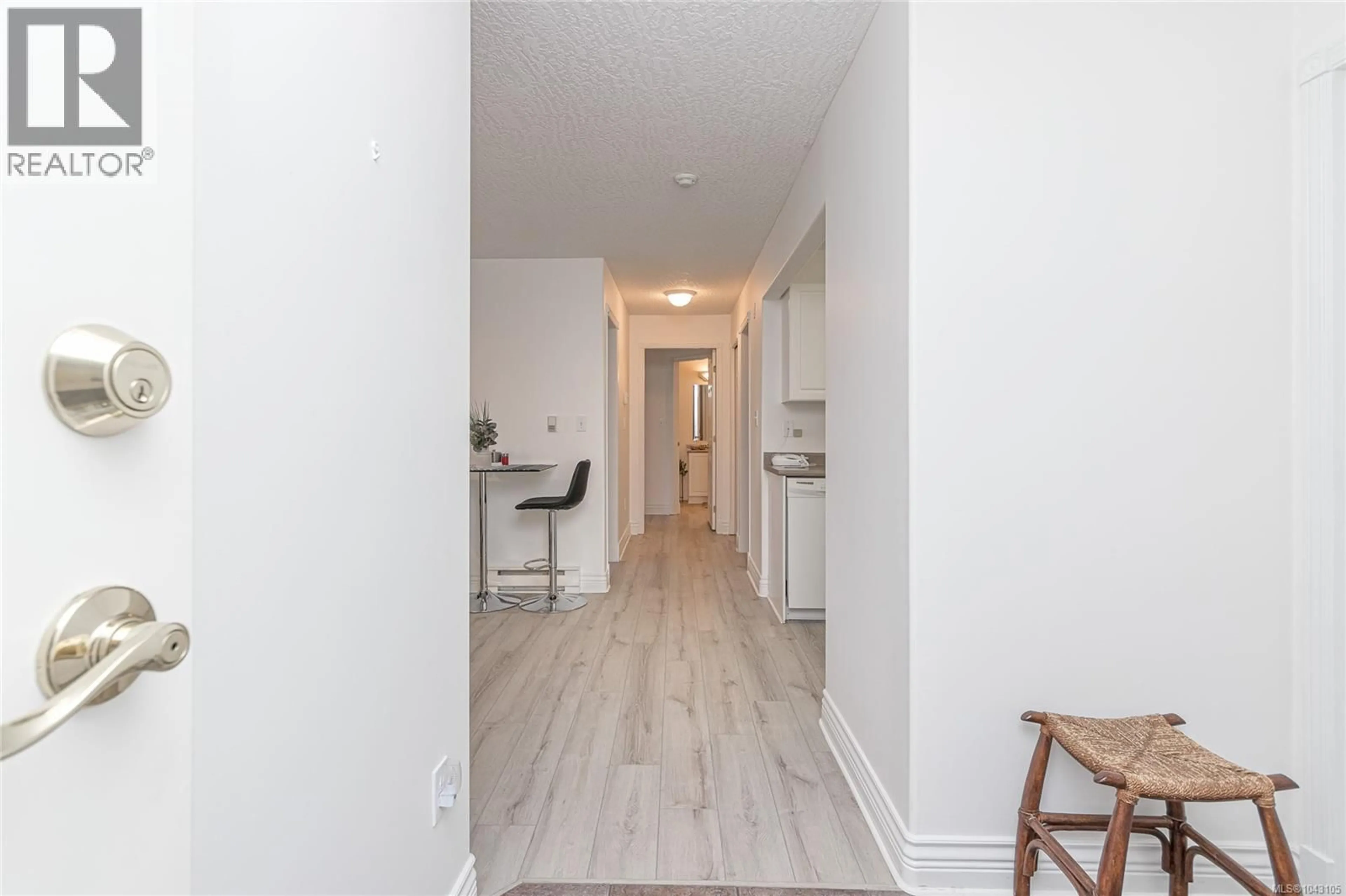 Indoor entryway for 202 - 9844 CROFT STREET, Chemainus British Columbia V0R1K0