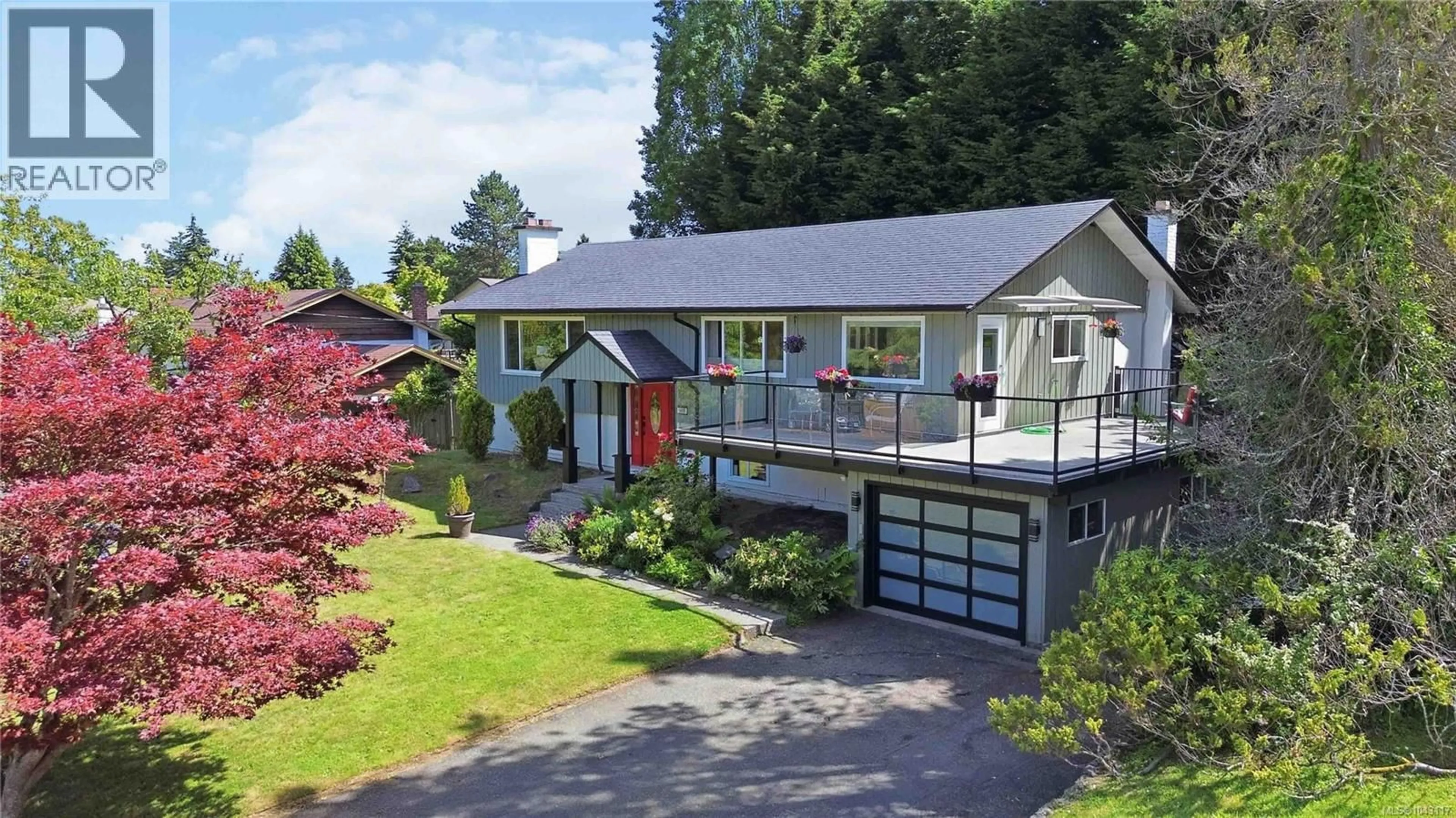 A pic from outside/outdoor area/front of a property/back of a property/a pic from drone, street for 1909 FERNDALE ROAD, Saanich British Columbia V8N2Y4