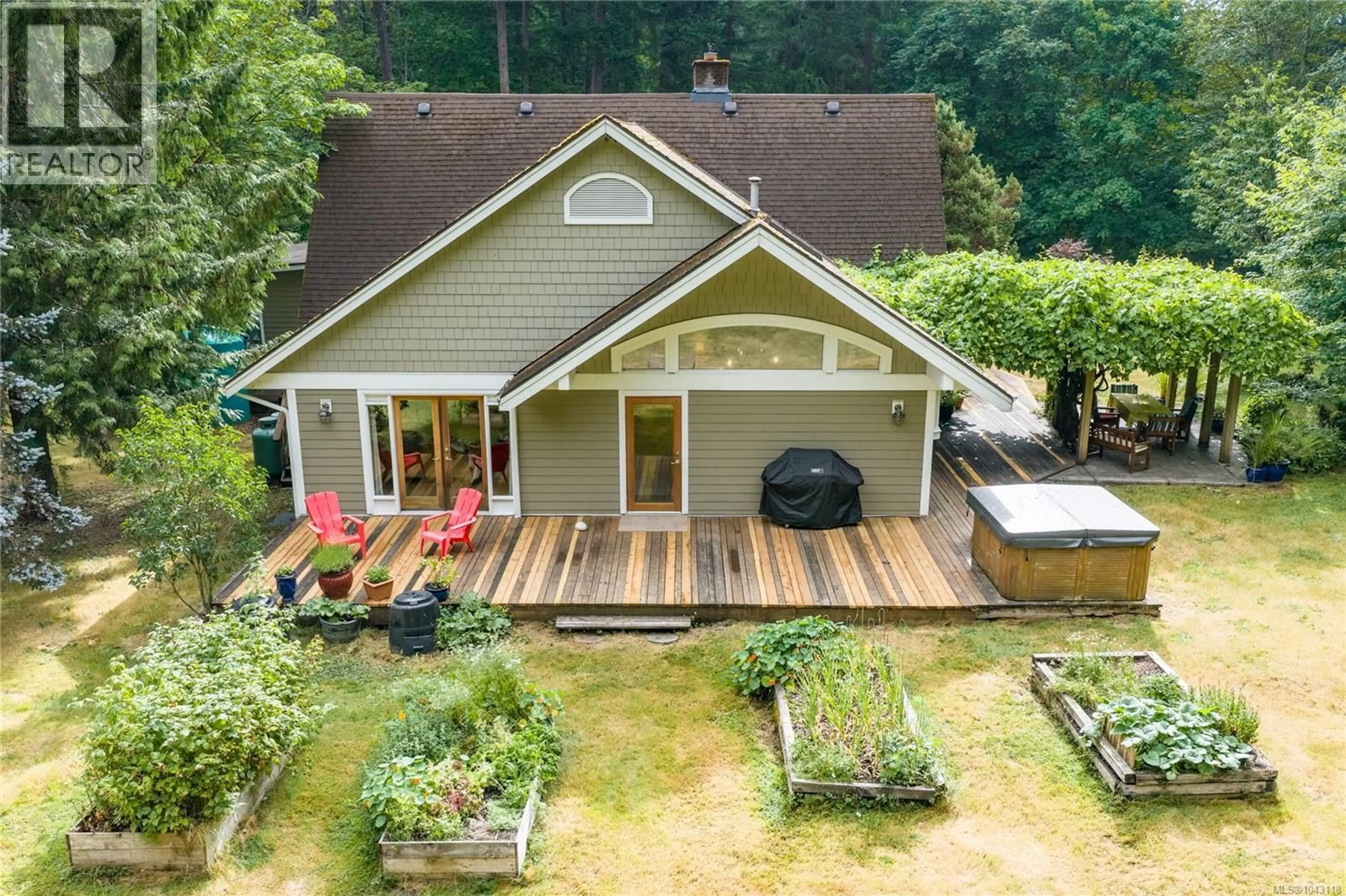 A pic from outside/outdoor area/front of a property/back of a property/a pic from drone, unknown for 2497 ENEFER ROAD, Nanaimo British Columbia V9X1W4