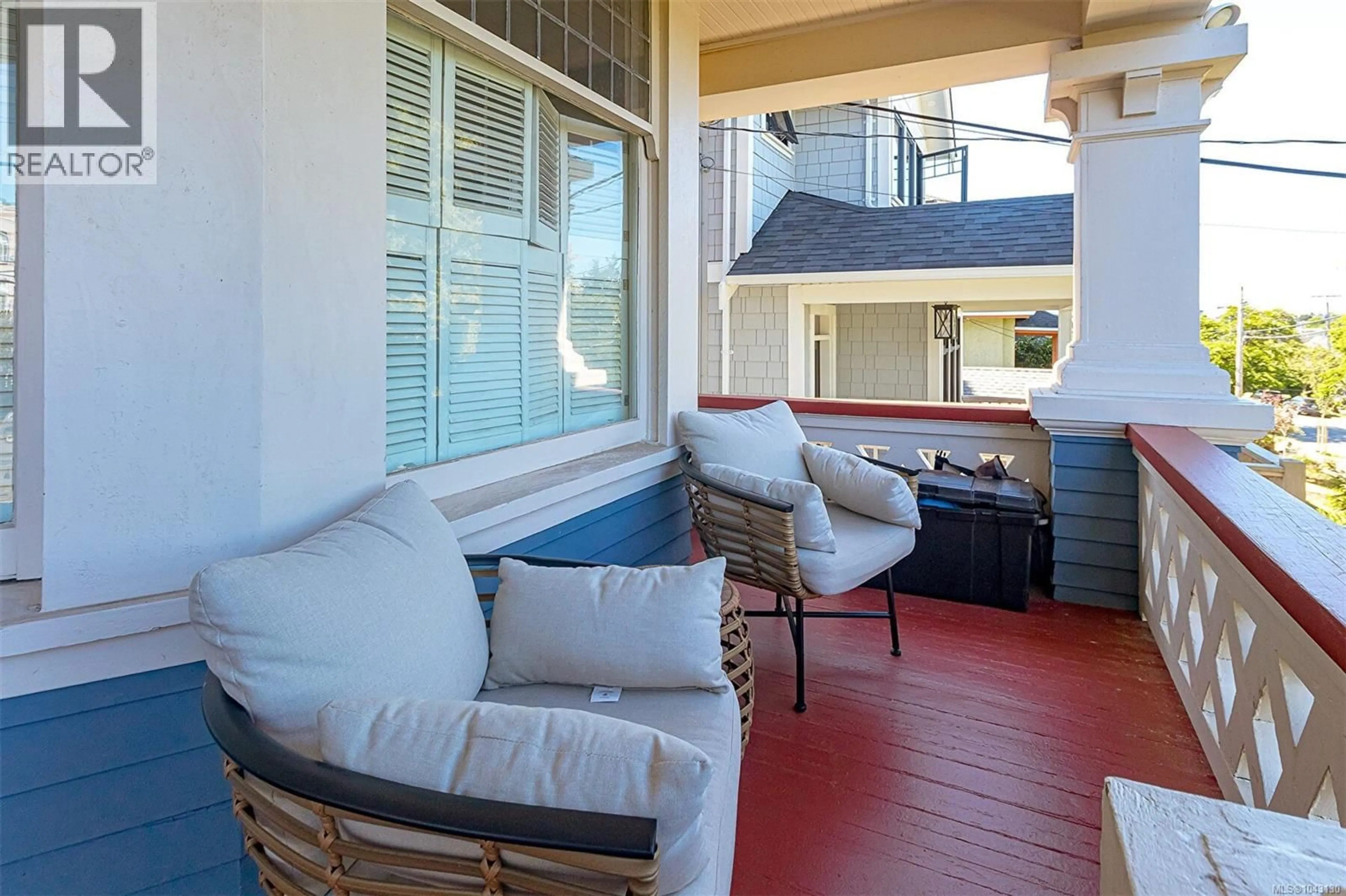 Patio, street for 337 MOSS STREET, Victoria British Columbia V8V4M9