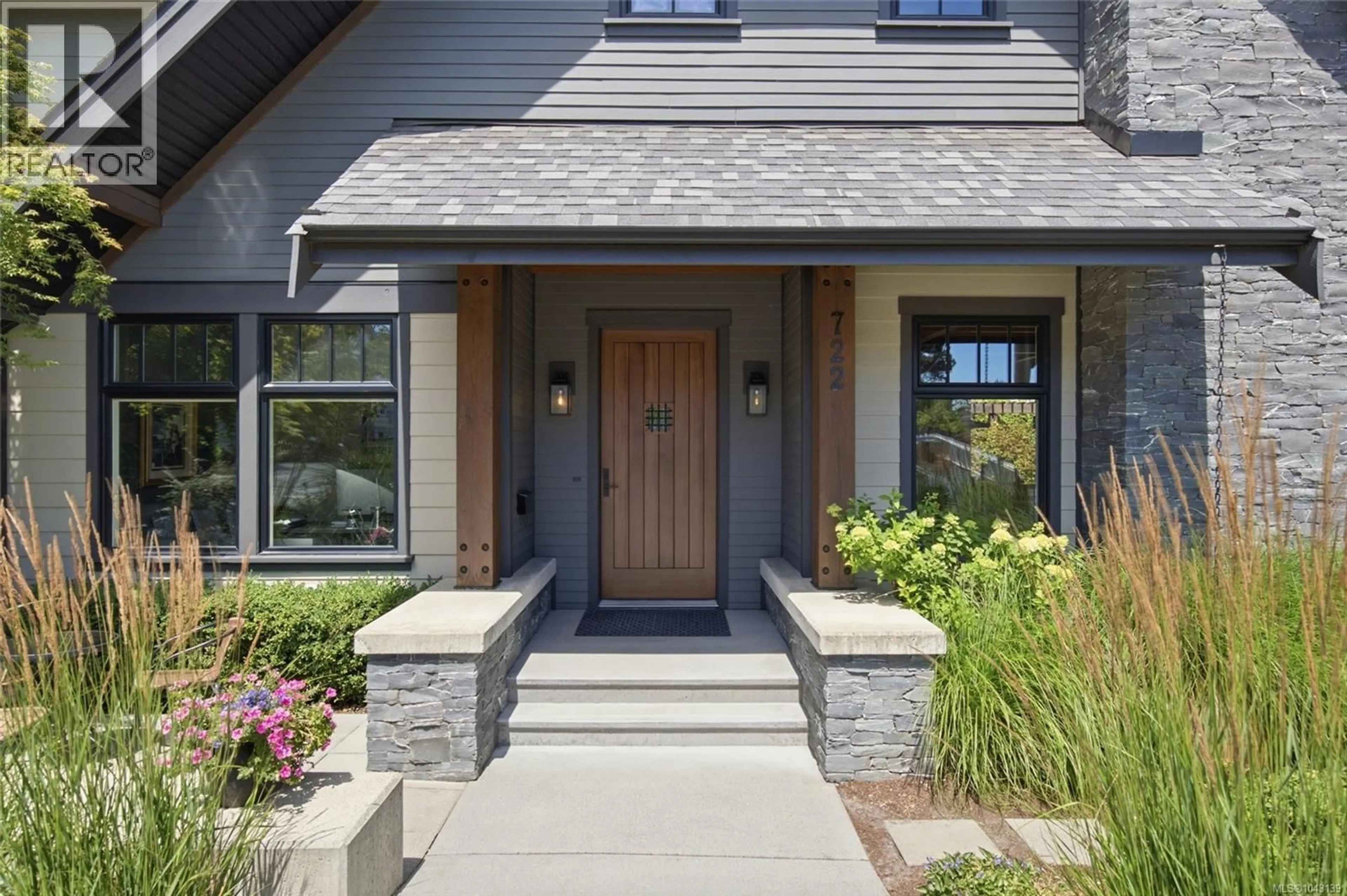Home with brick exterior material, street for 722 CAMPBELL STREET, Nanaimo British Columbia V9R7A8