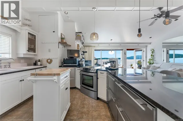 12 - 1723 SANDY BEACH ROAD, Mill Bay 5