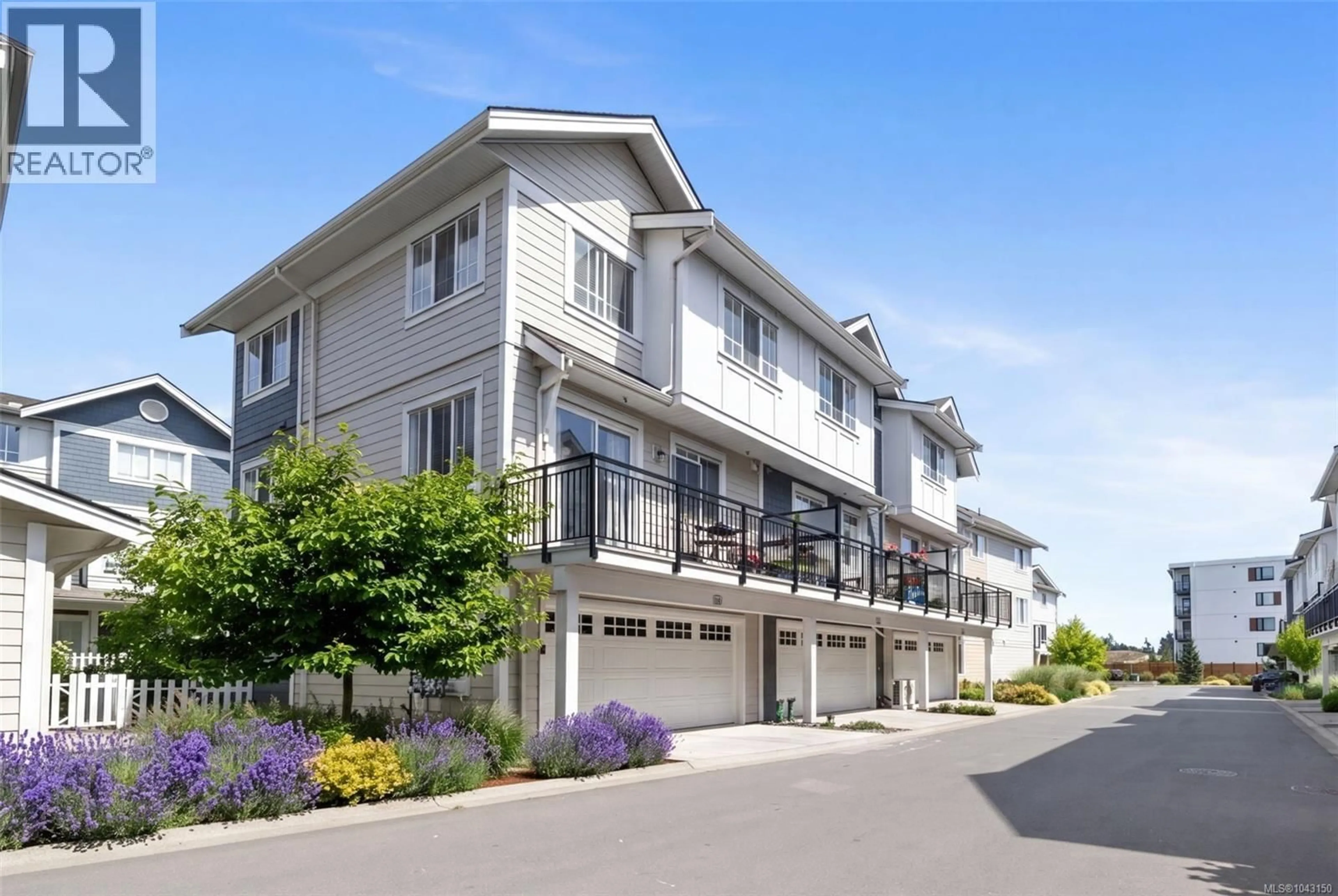 Home with vinyl exterior material, street for 56 - 370 LATORIA BOULEVARD, Colwood British Columbia V9C0N9