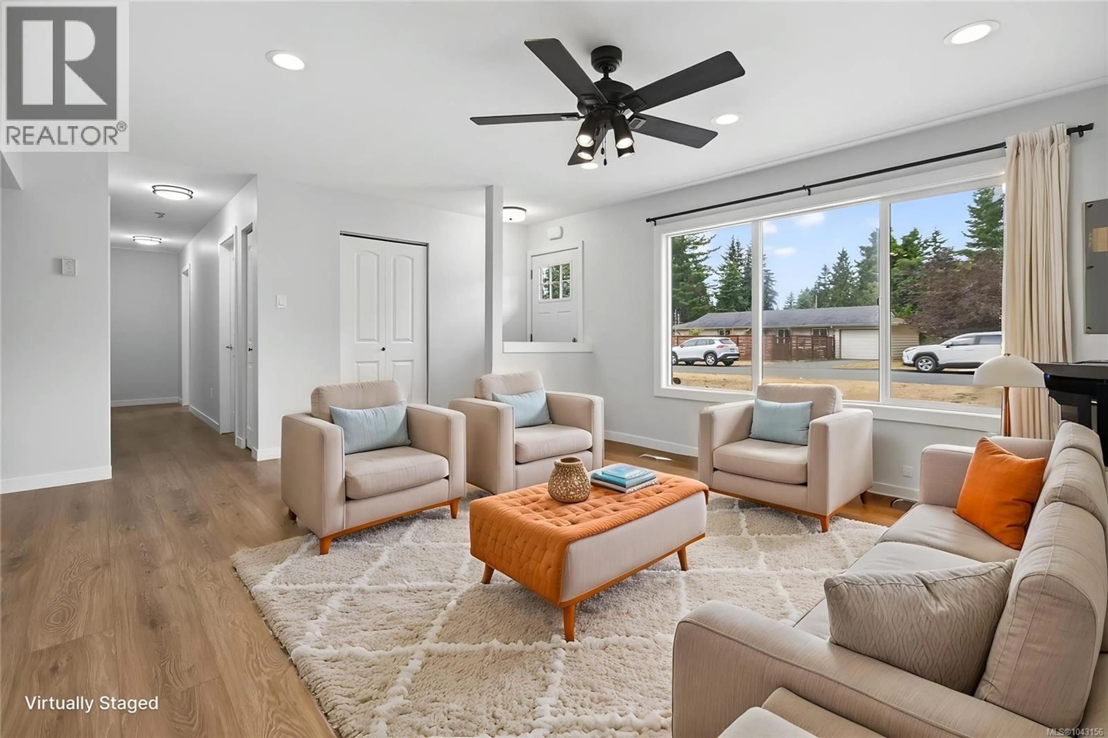 Living room with furniture, unknown for 378 DENMAN STREET, Comox British Columbia V9M3A8