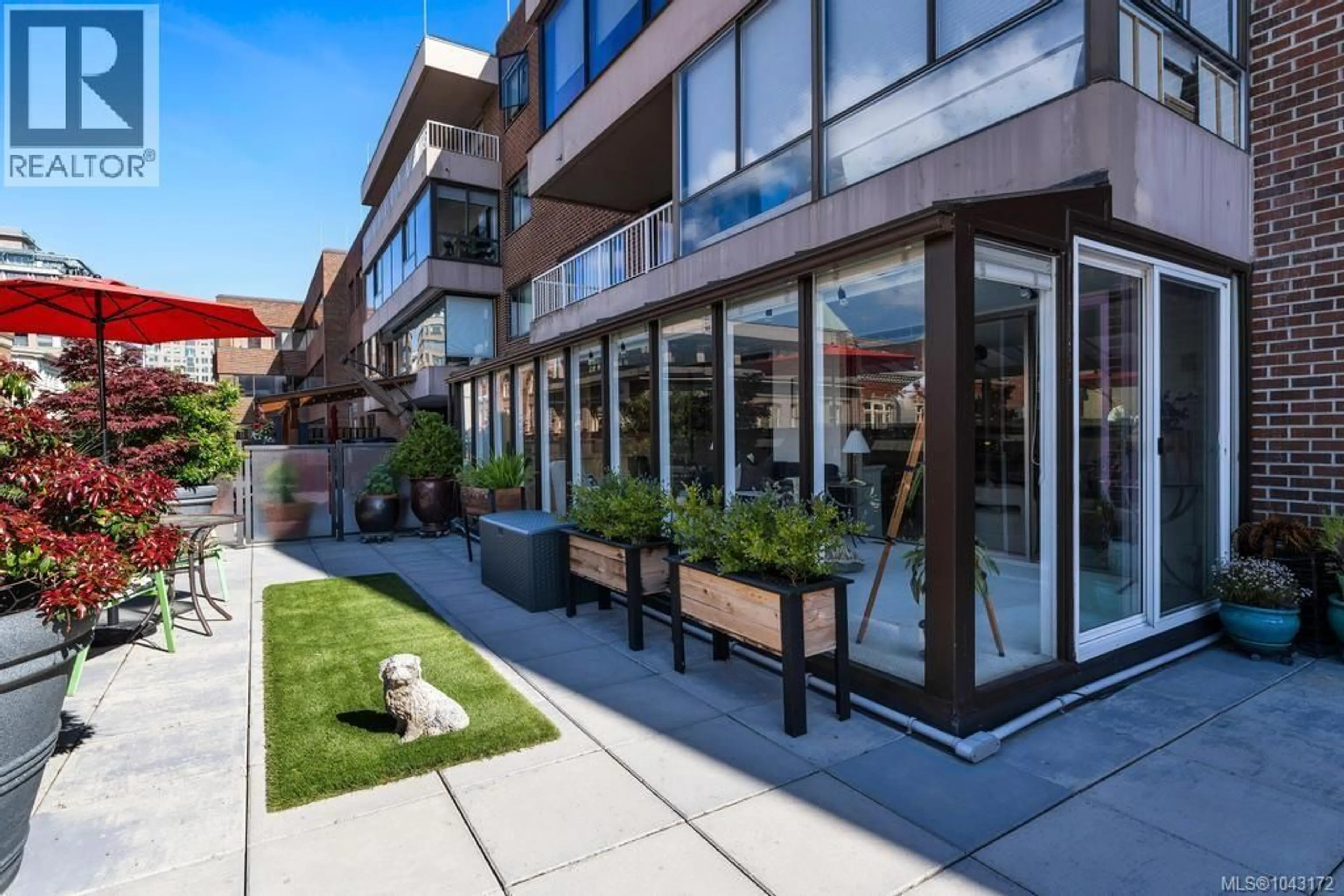 Patio, street for 306 - 525 BROUGHTON STREET, Victoria British Columbia V8W3E2