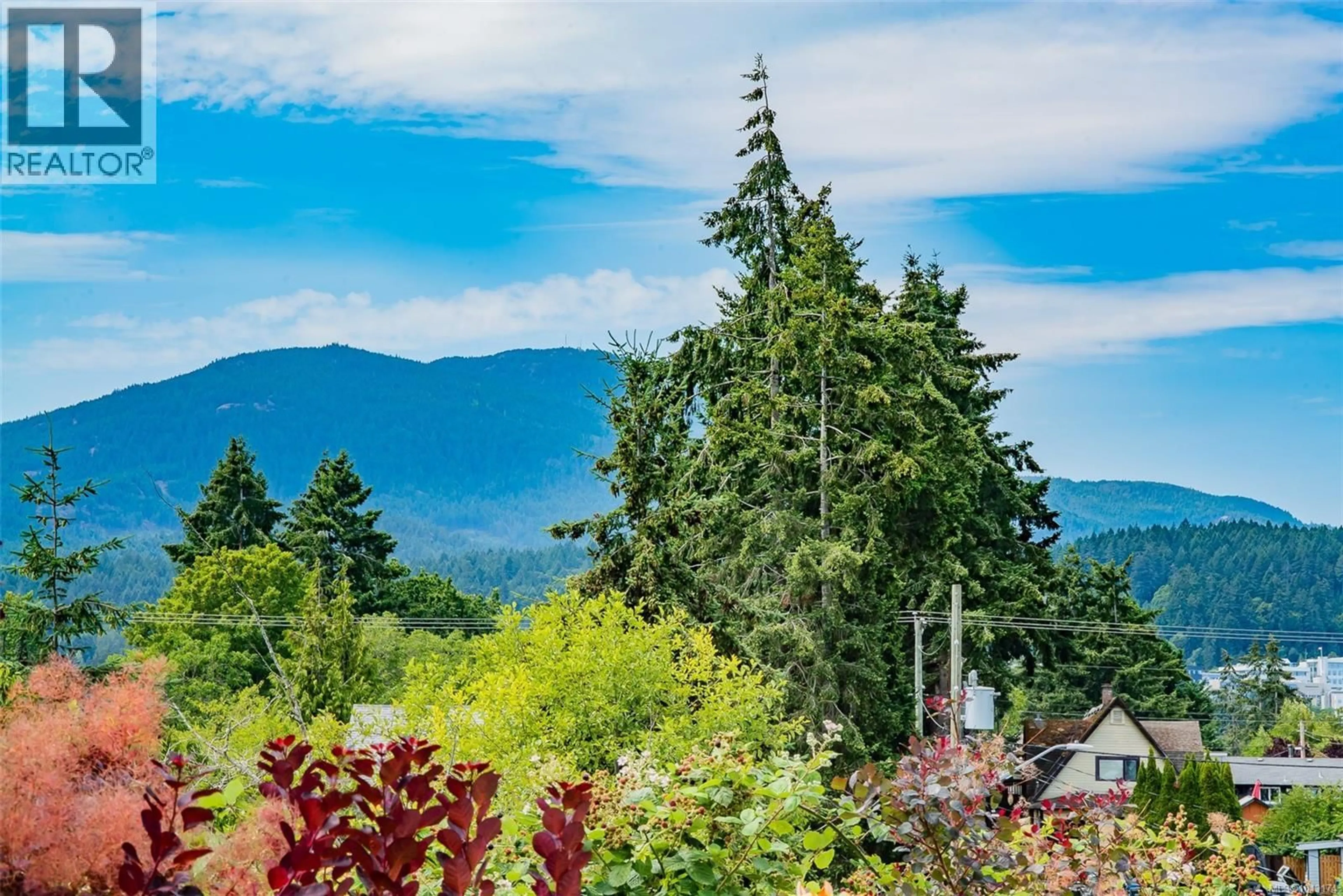 A pic from outside/outdoor area/front of a property/back of a property/a pic from drone, mountain view for 21 - 80 FIFTH STREET, Nanaimo British Columbia V9R1N1