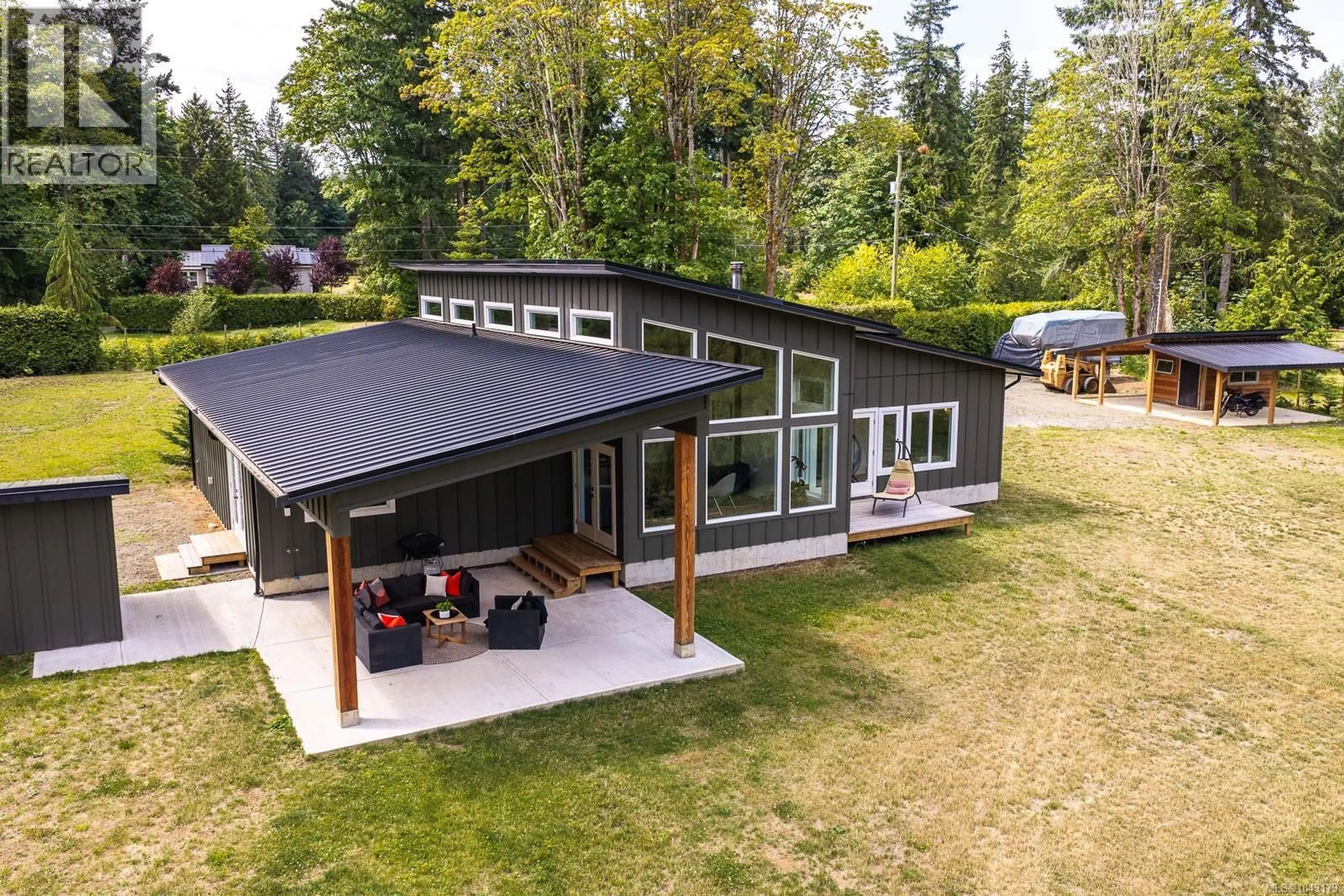 A pic from outside/outdoor area/front of a property/back of a property/a pic from drone, unknown for 4180 ARNETT ROAD, Courtenay British Columbia V9N9N3