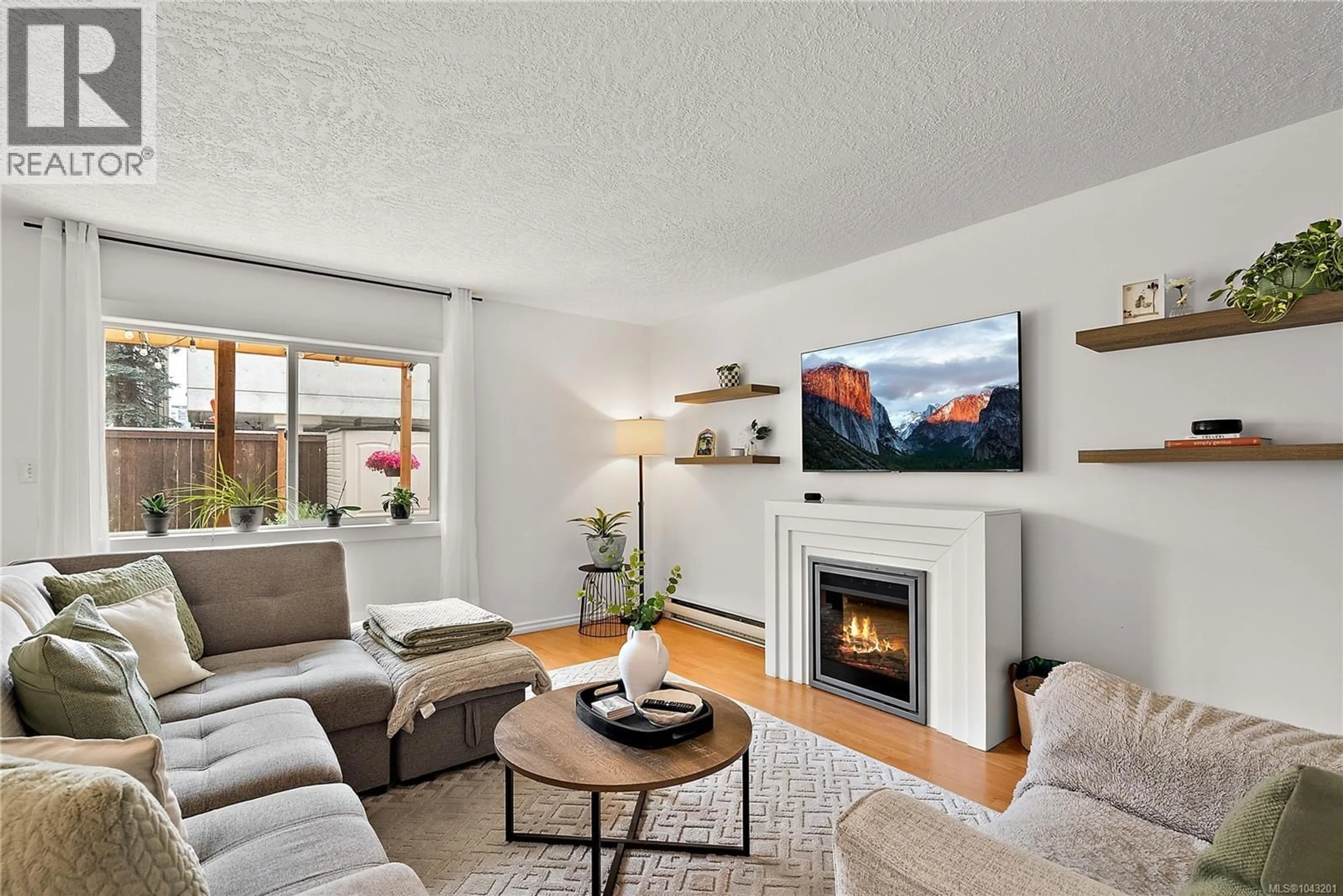 Living room with furniture, unknown for 8 - 2871 PEATT ROAD, Langford British Columbia V9B3V7