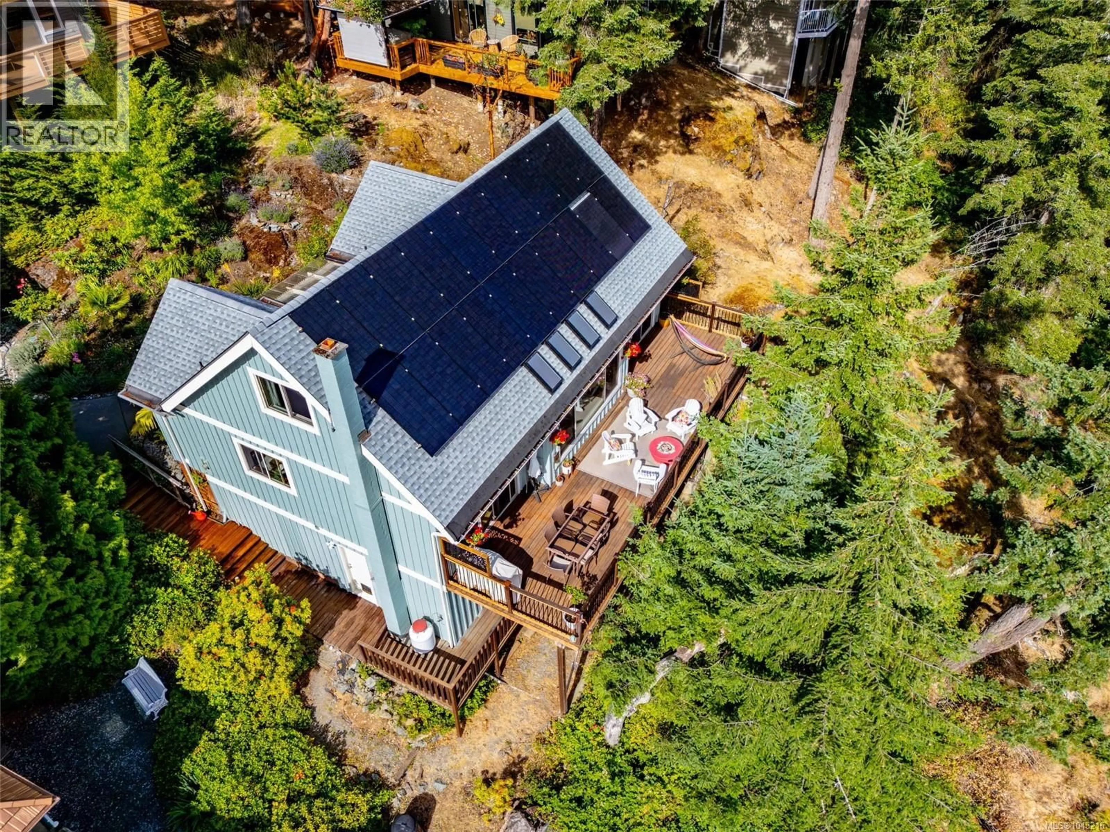 A pic from outside/outdoor area/front of a property/back of a property/a pic from drone, unknown for 881 GROUSE PLACE, Nanaimo British Columbia V9T5A4