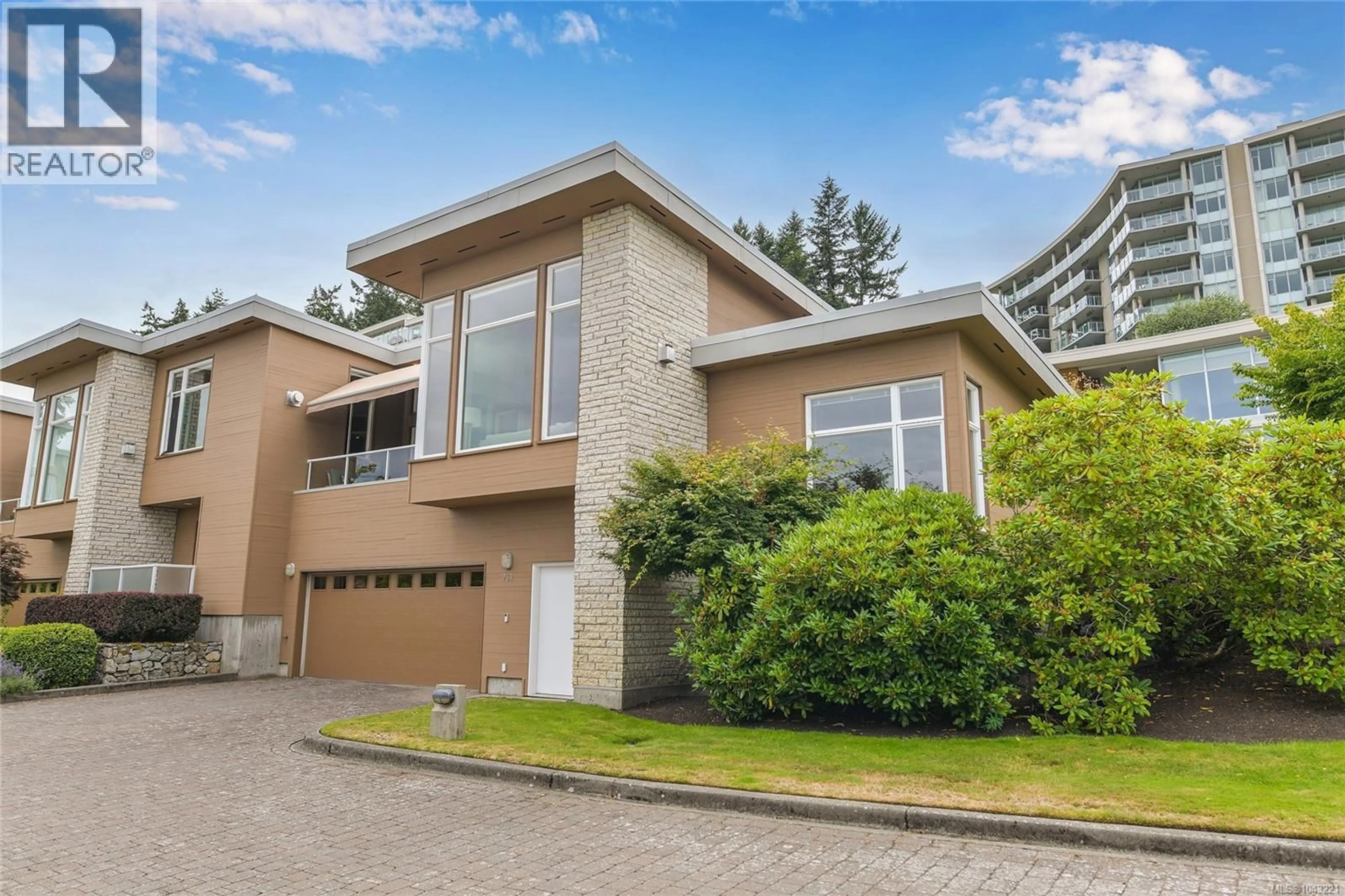 Unknown for 763 SAYWARD HILL TERRACE, Saanich British Columbia V8Y3K1