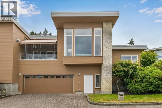 763 SAYWARD HILL TERRACE, Saanich 2