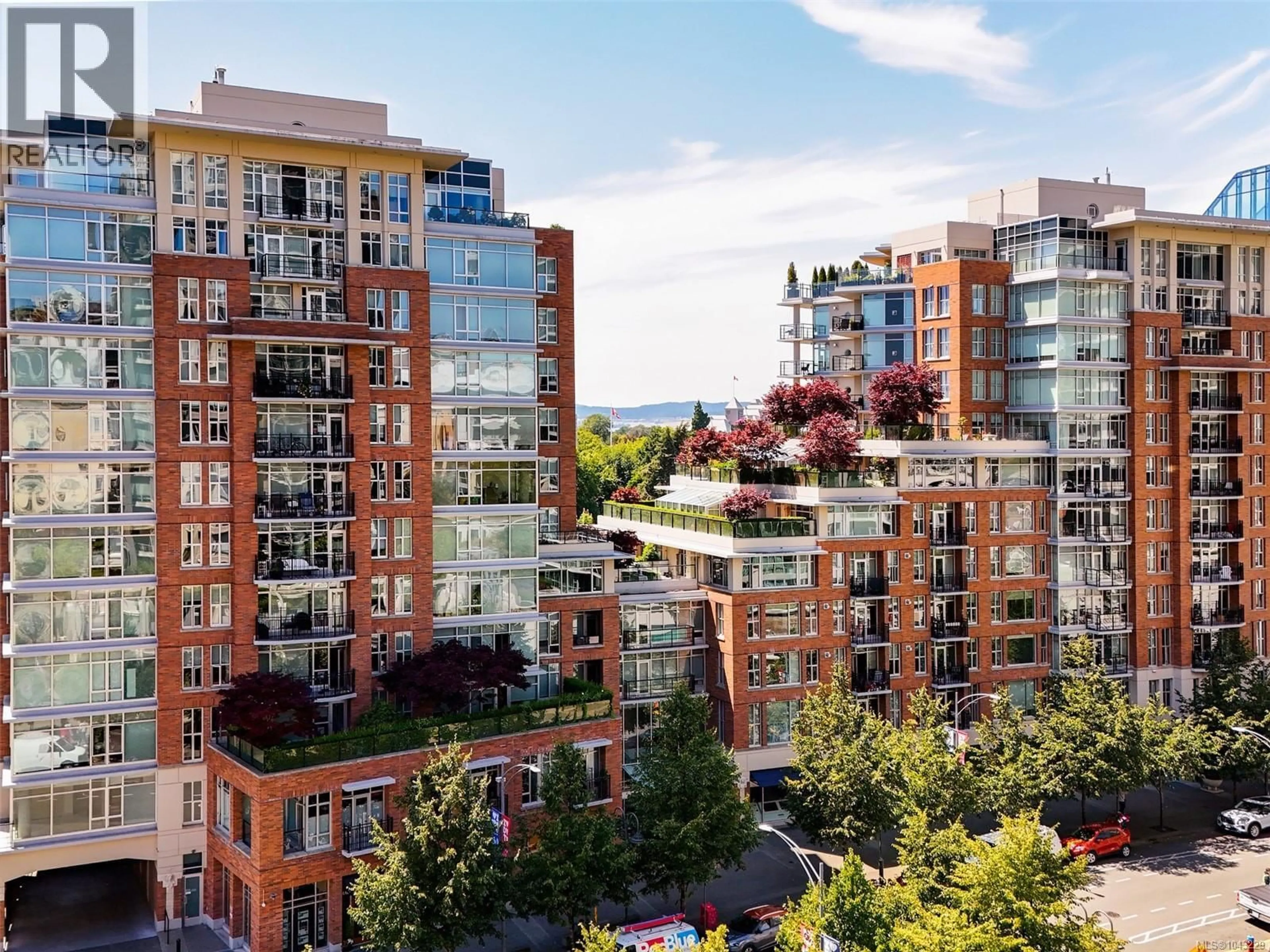 A pic from outside/outdoor area/front of a property/back of a property/a pic from drone, city buildings view from balcony for S409 - 737 HUMBOLDT STREET, Victoria British Columbia V8W1B1