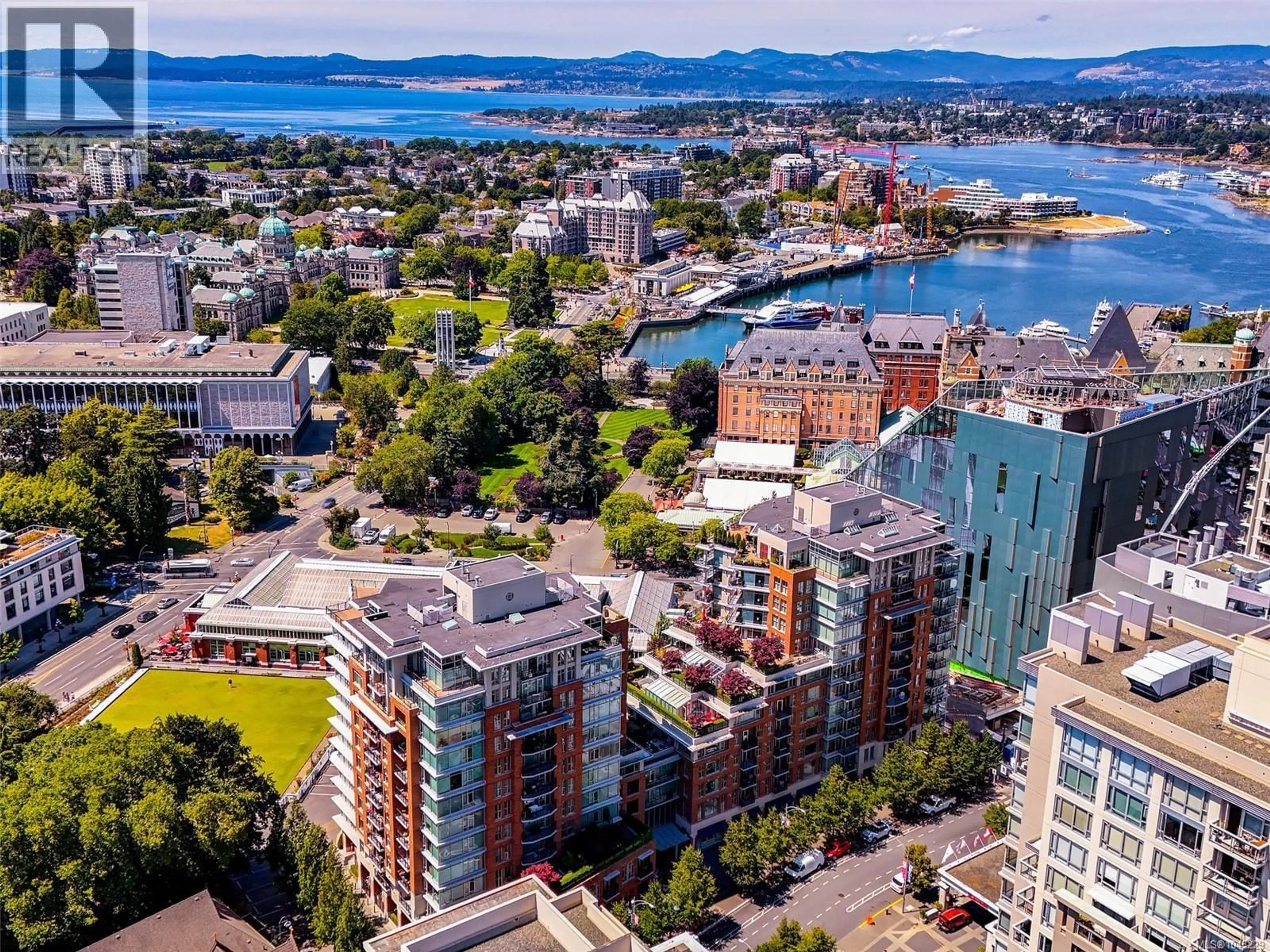 A pic from outside/outdoor area/front of a property/back of a property/a pic from drone, city buildings view from balcony for S409 - 737 HUMBOLDT STREET, Victoria British Columbia V8W1B1