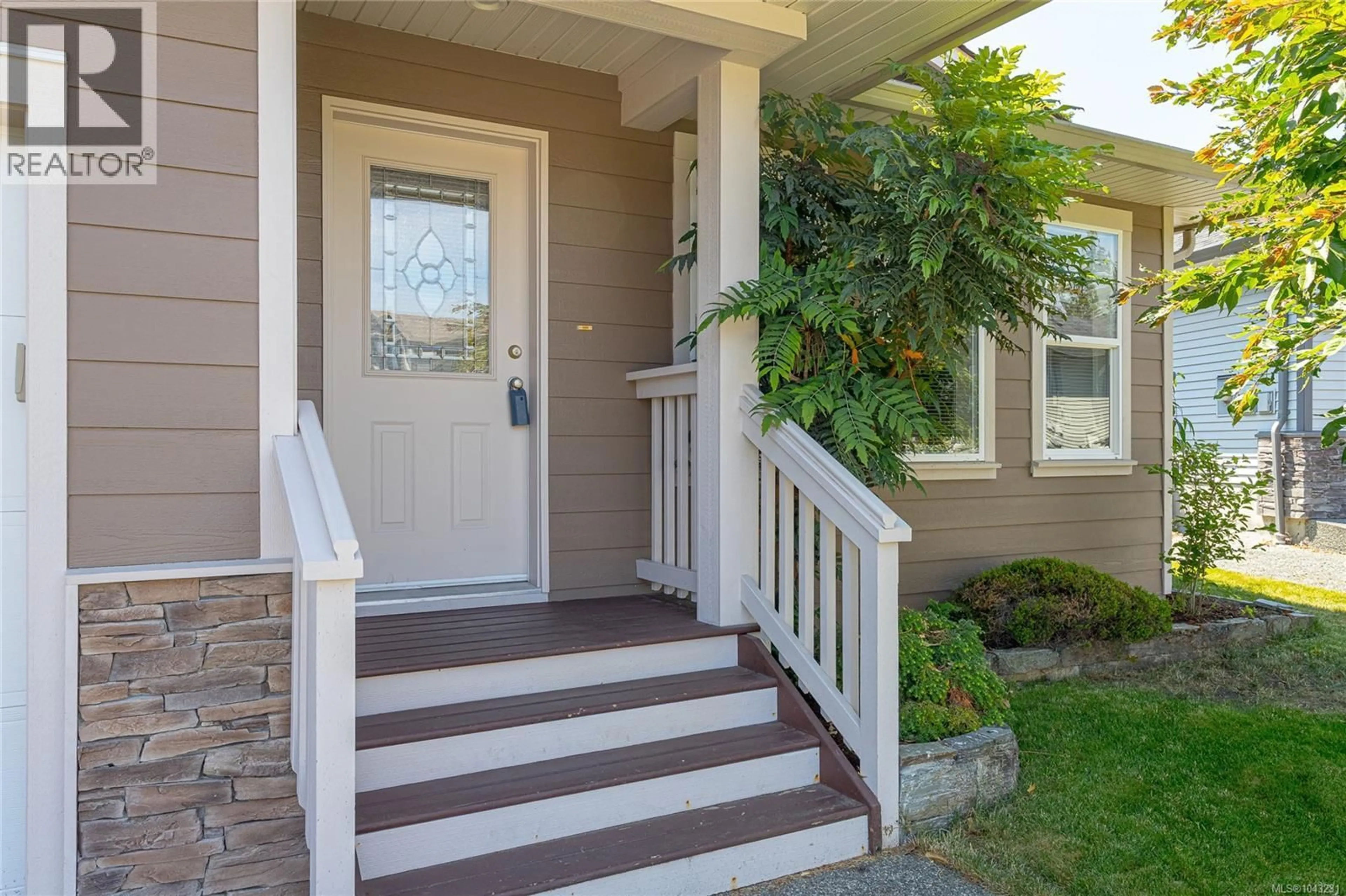 Indoor entryway for 5 - 9650 ASKEW CREEK DRIVE, Chemainus British Columbia V0R1K3