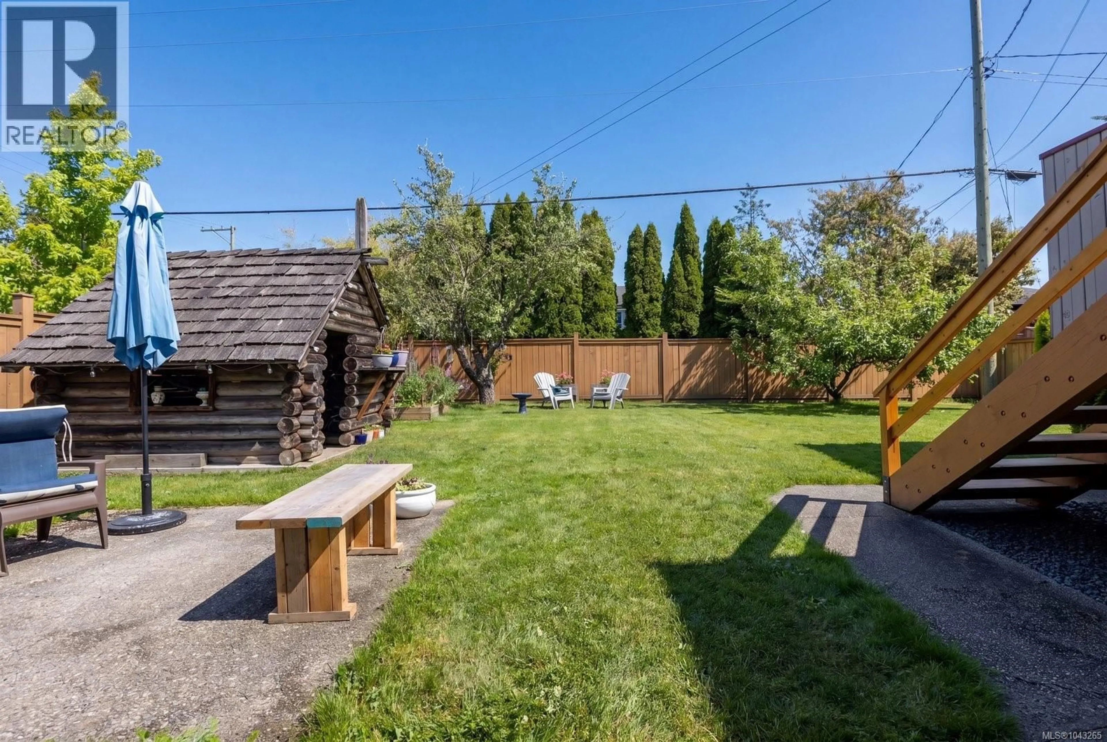 Patio, street for 2935 ORIOLE STREET, Saanich British Columbia V8R2W9
