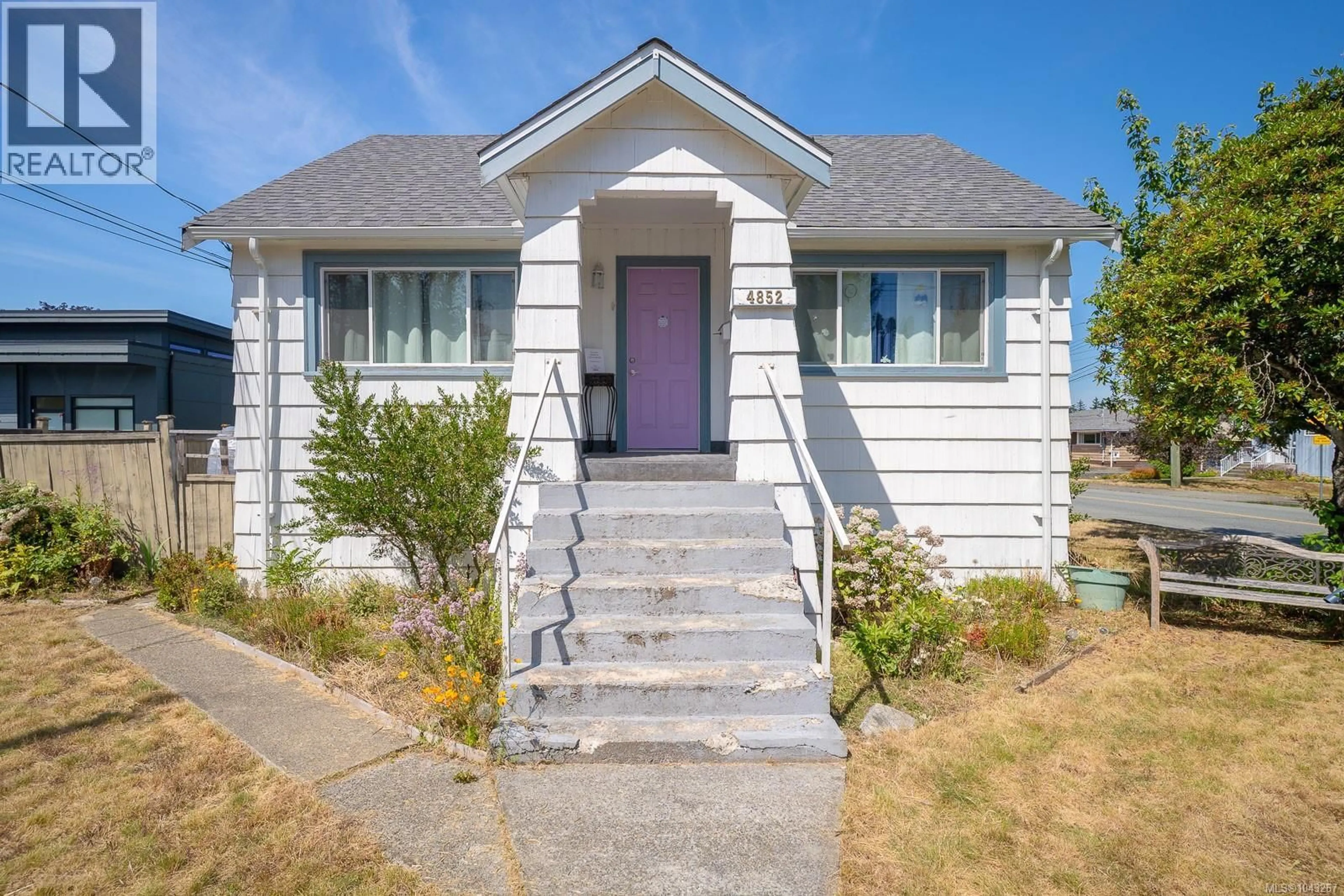 Home with vinyl exterior material, street for 4852 IAN AVENUE, Port Alberni British Columbia V9Y6V2